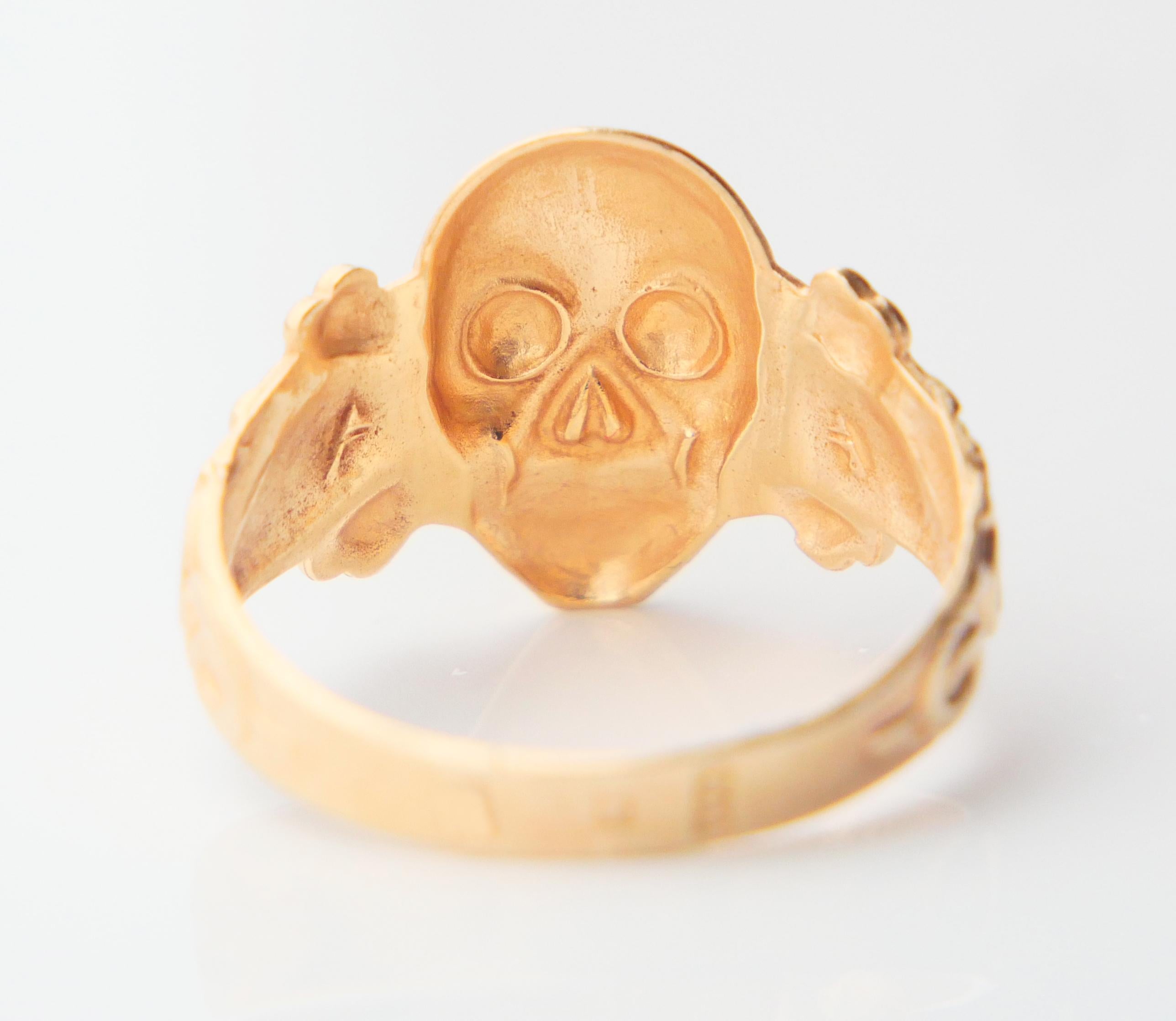 Antique Totenkopf Skull and Crossbones Men Ring solid 18K Gold Ø 11.5 US / 5.4gr For Sale 7