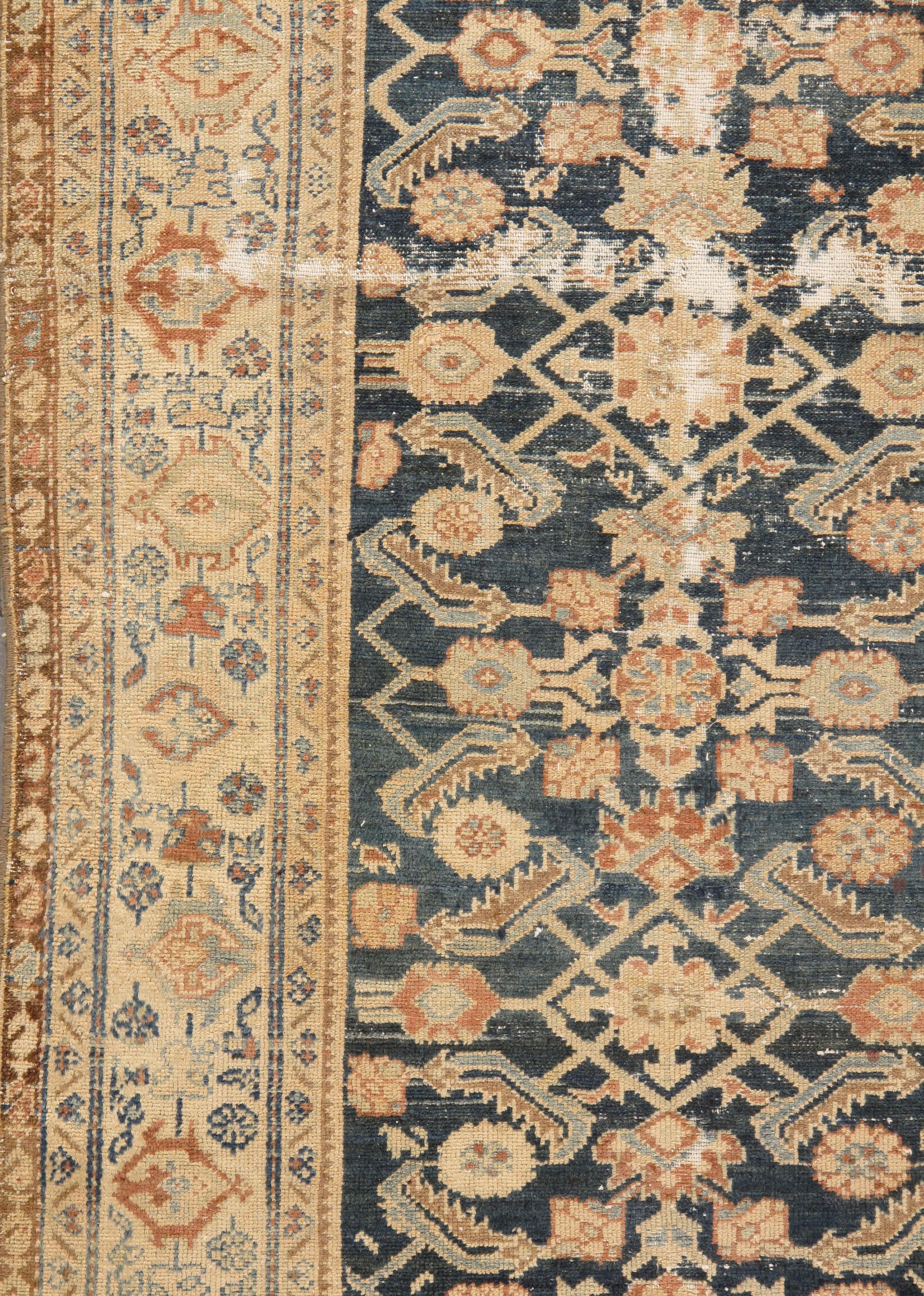 Antique Slightly Distressed Persian Malayer Rug, circa 1900  4'4 x 5'5 In Distressed Condition For Sale In New York, NY