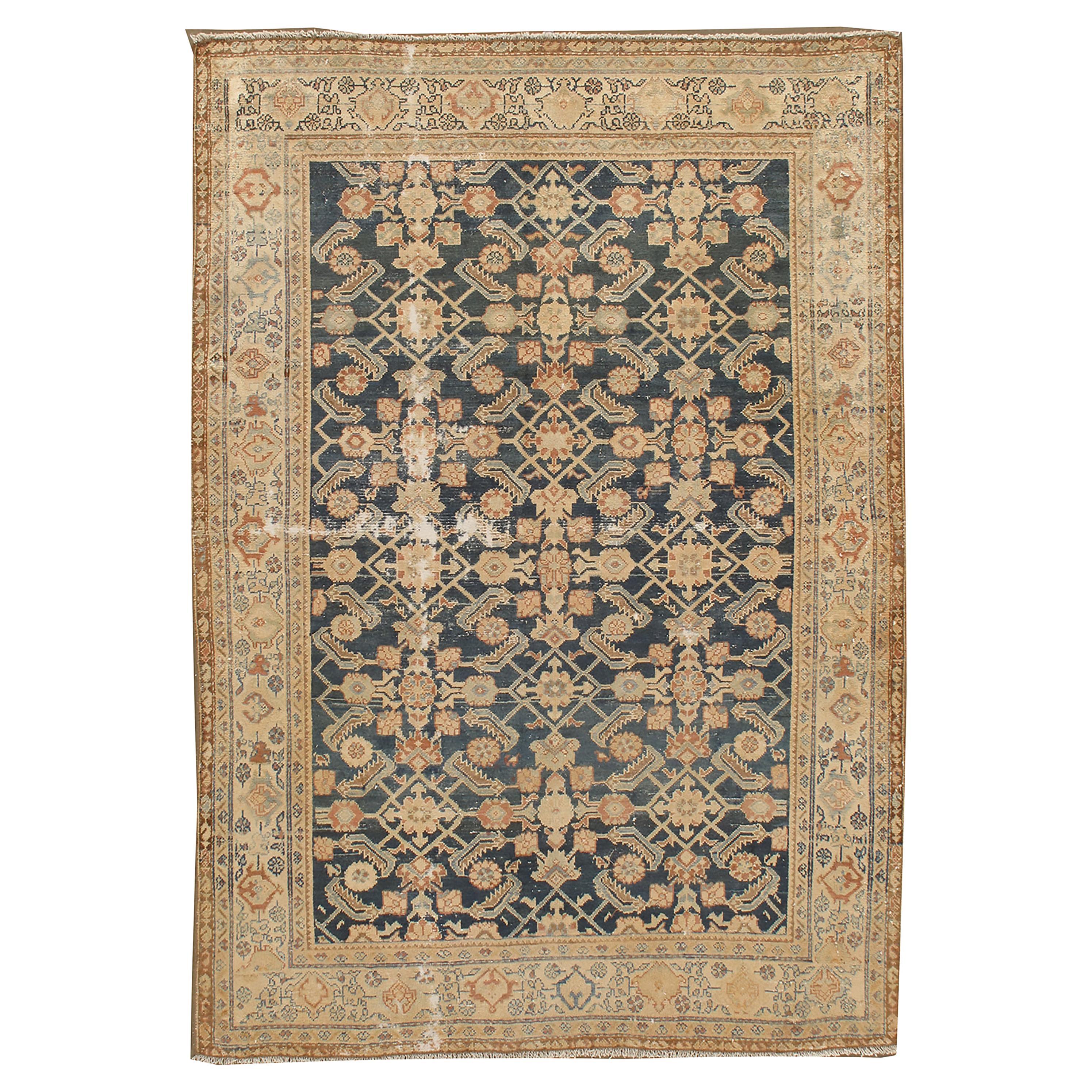 Alfombra Persa Malayer Antigua Ligeramente Envejecida, Circa 1900 4'4 x 5'5 en venta