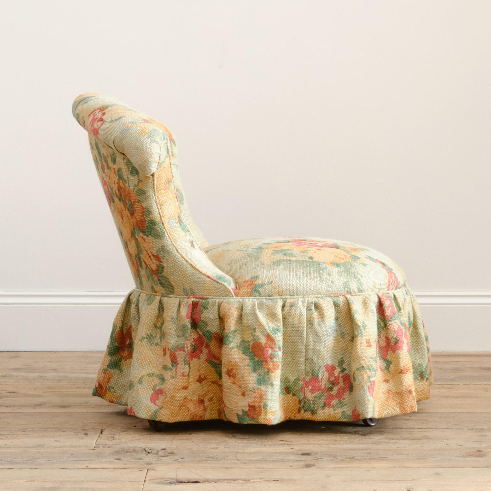Britannique Chaise pantoufle ancienne en lin Mulberry vintage en vente