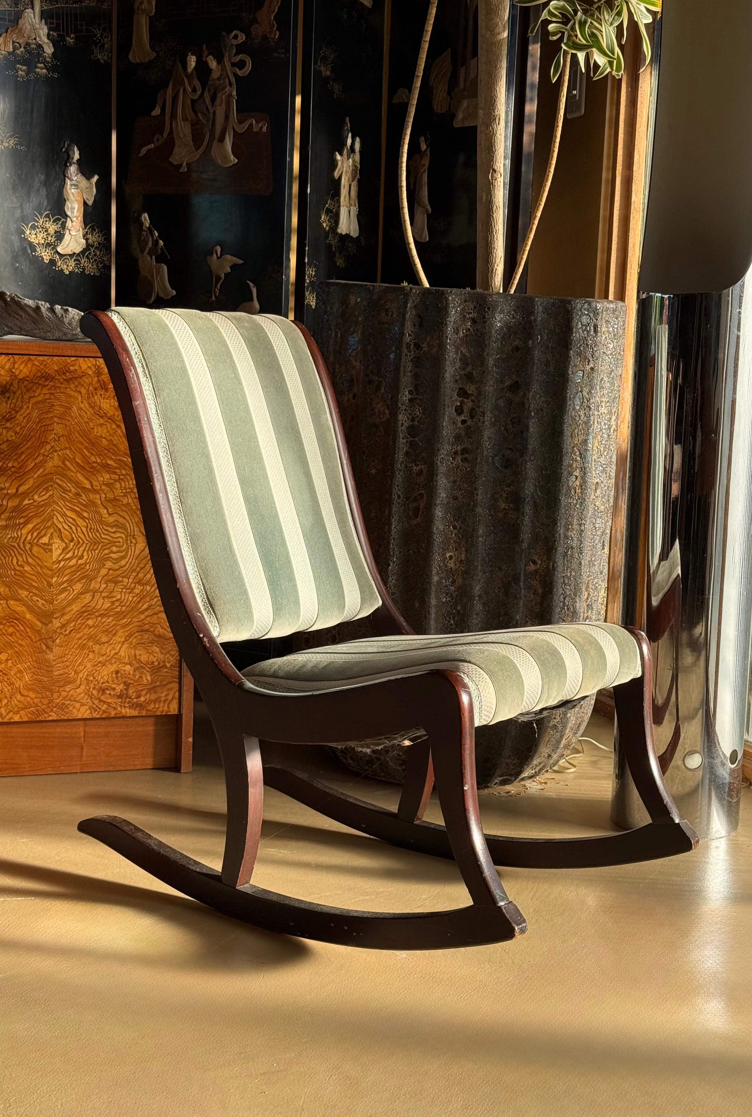 Slipper Rocker Antique slipper rocking chair in cherrywood and blue velvet, late 19th ...