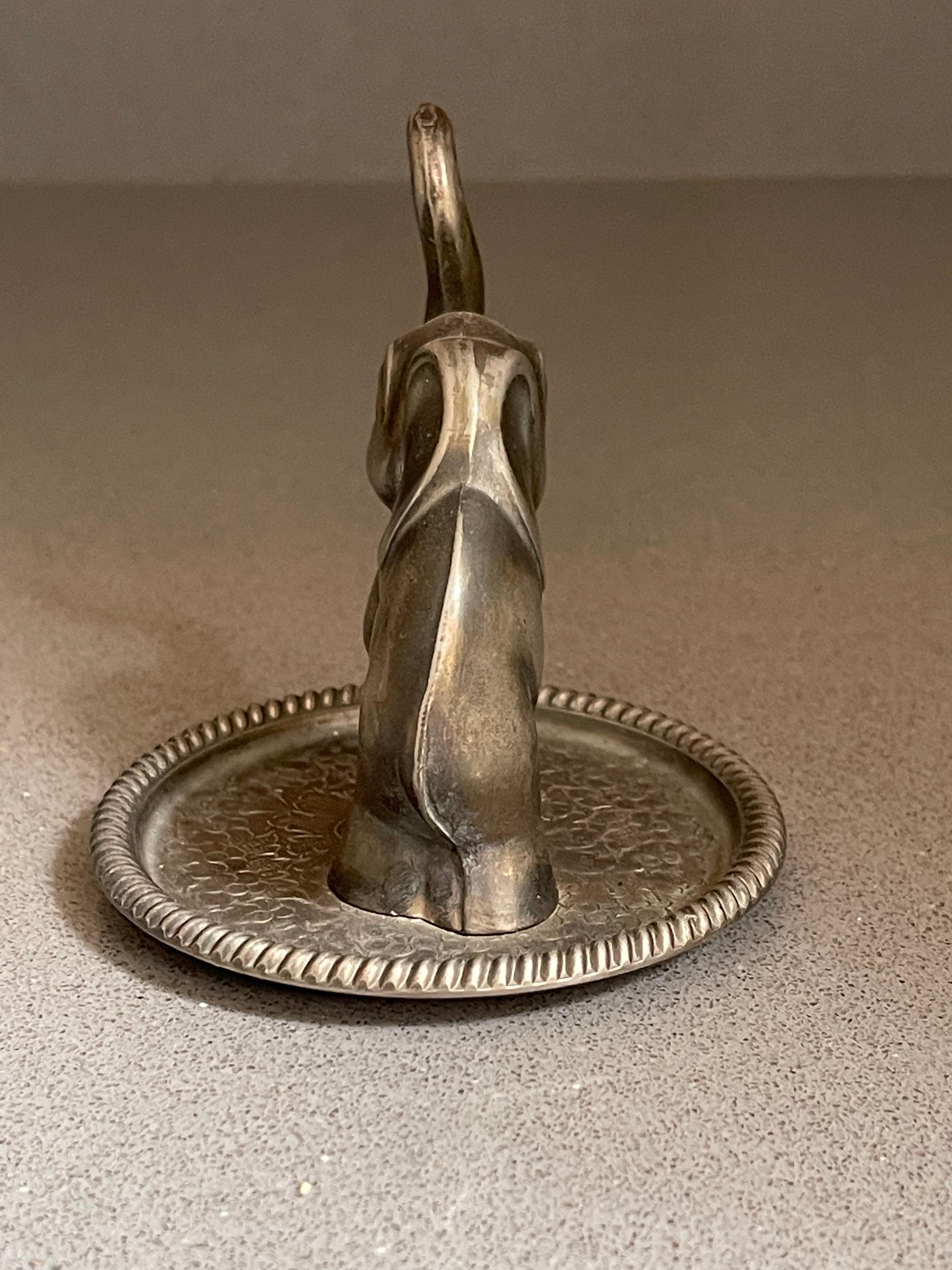 Britannique Porte-bagues en argent antique Elephant Organisateur de bijoux décoratif Home Decor en vente