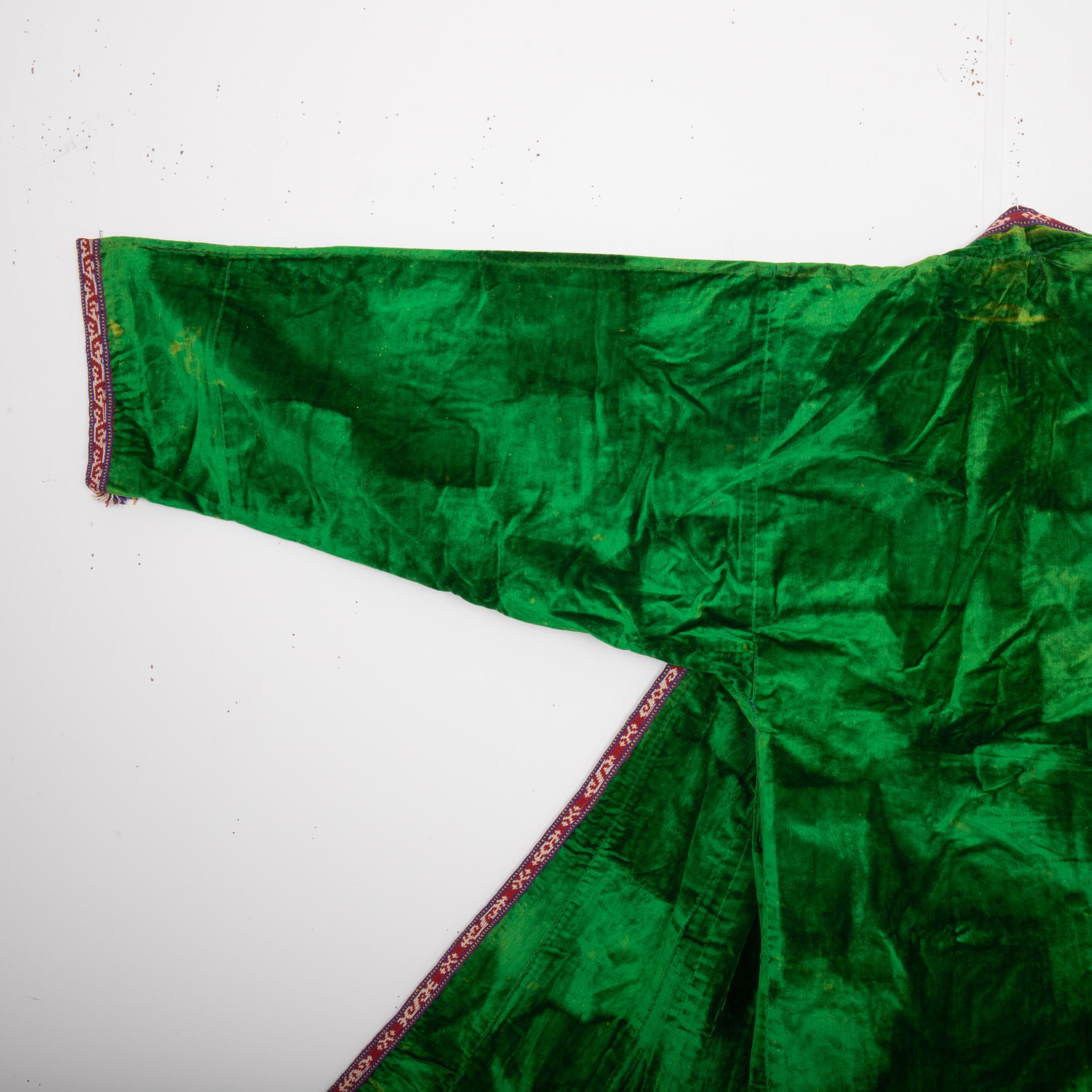 Antiker Samt Chapan, Usbekistan, Anfang 20. (Usbekisch) im Angebot