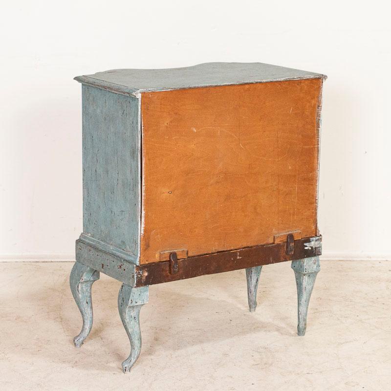 Antique Small Blue Painted Chest of Drawers Nightstand In Good Condition In Round Top, TX
