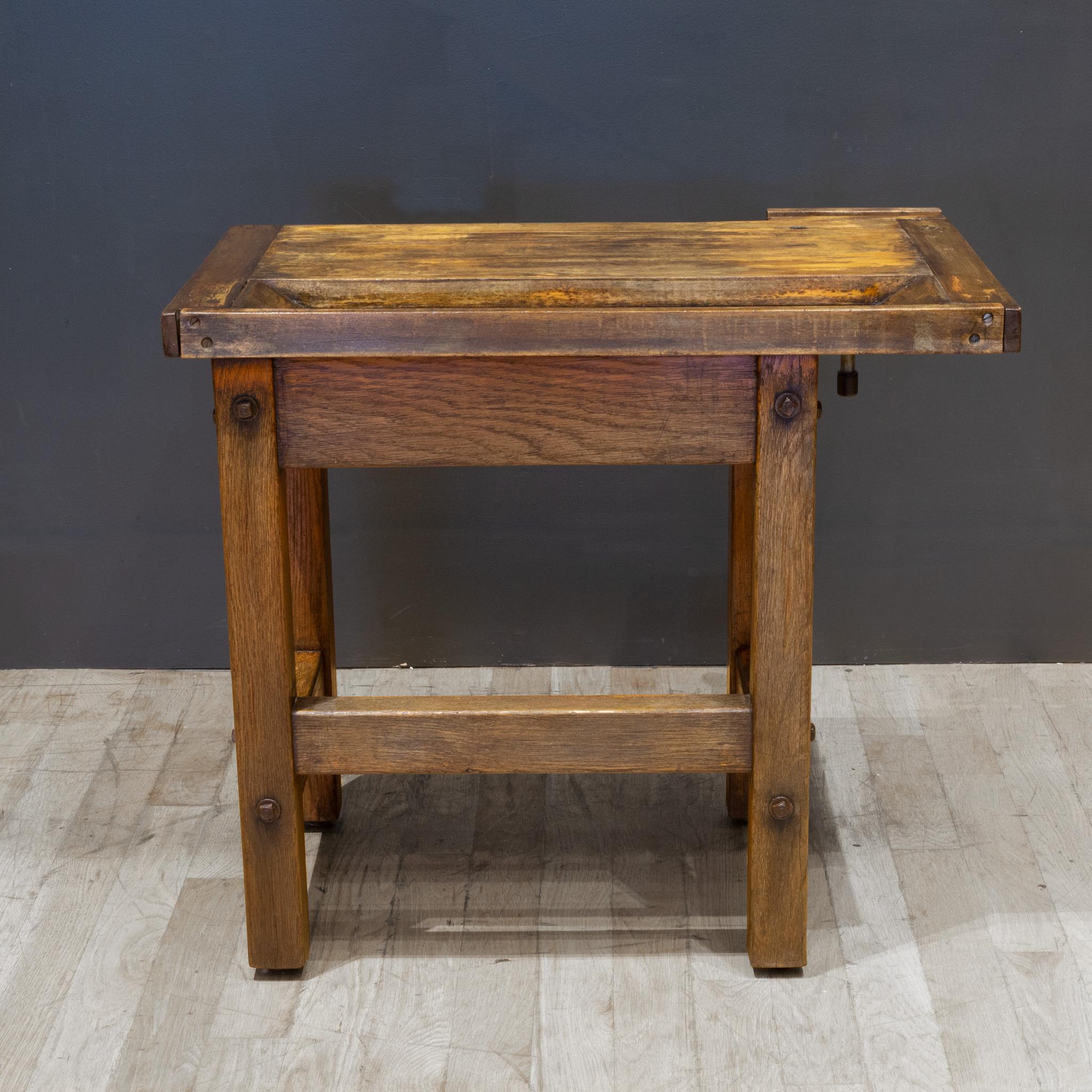 Antique Small Carpenter's Workbench C.1910-1930 In Good Condition For Sale In San Francisco, CA