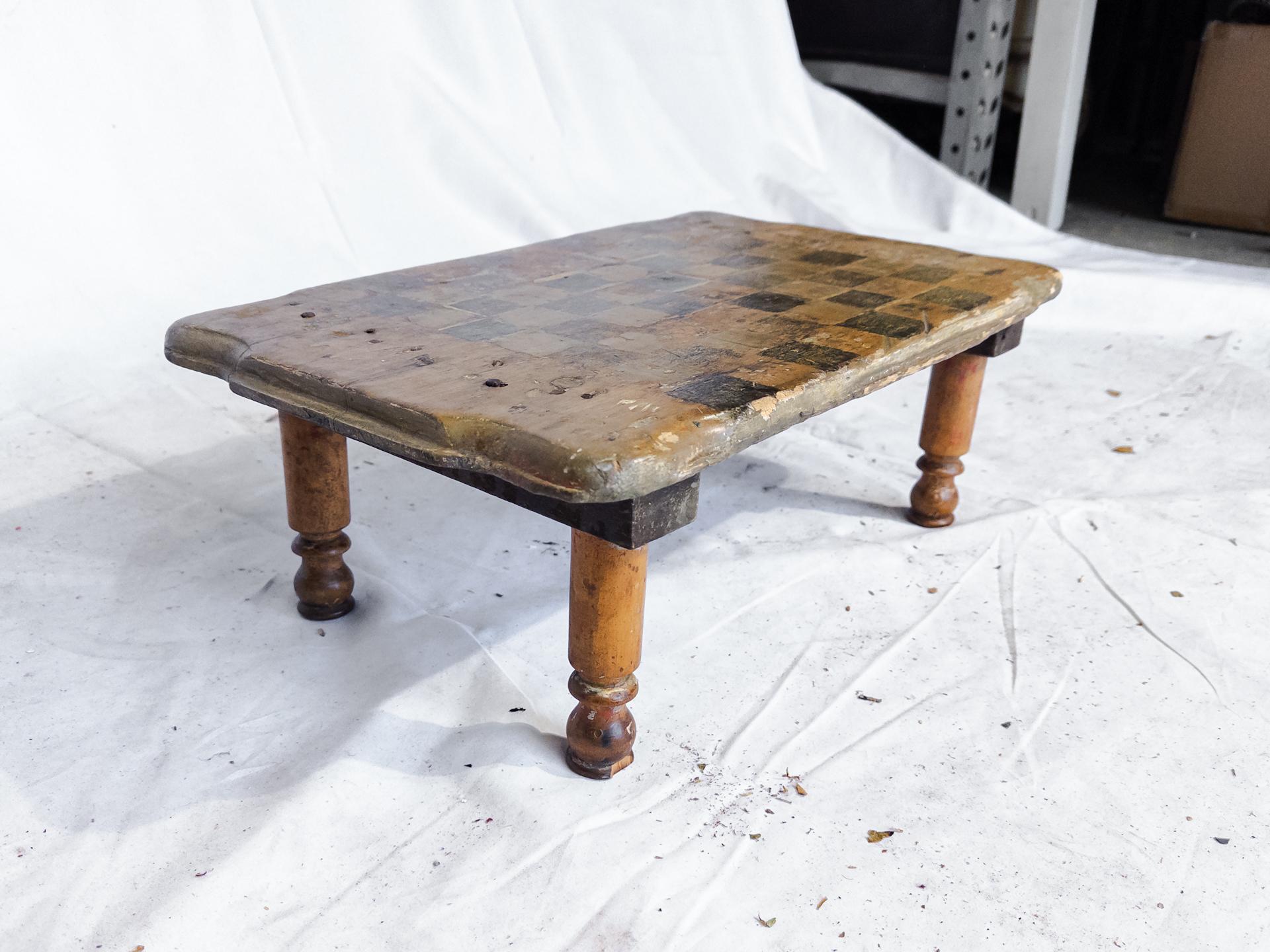 Antique Small Checkerboard Table / Chess Board In Good Condition For Sale In Houston, TX