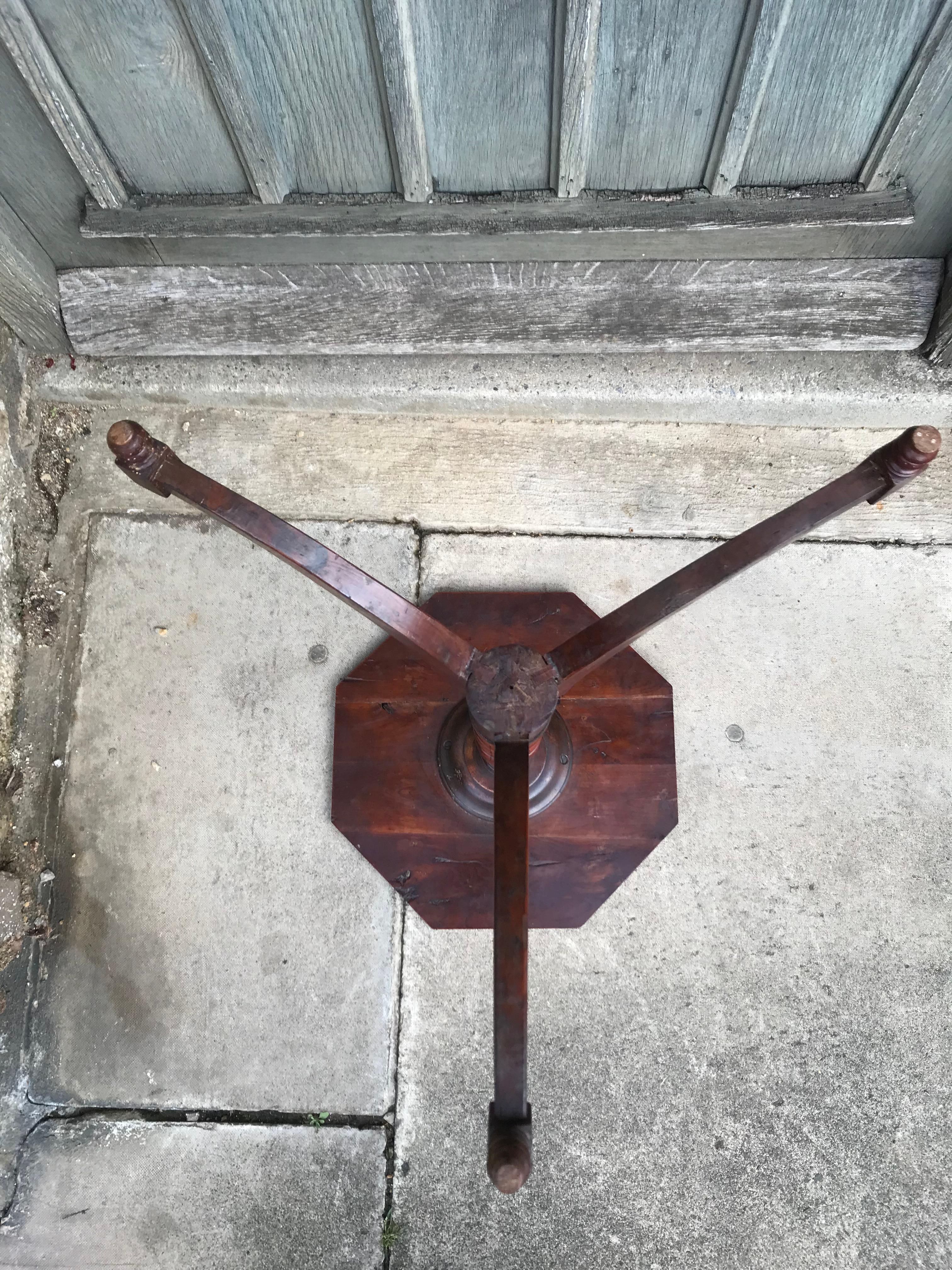 Small Yew Wood Tripod Table/Kettle Stand, Circa 1825 For Sale 2