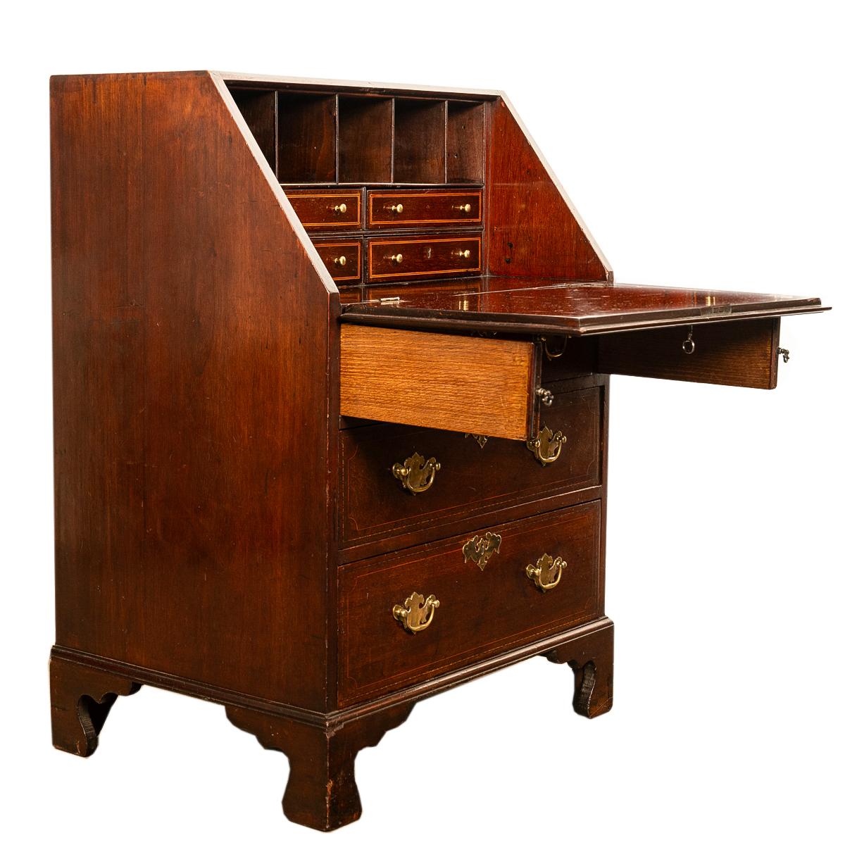 Antique Small Georgian Inlaid Mahogany Slant Front Secretary Desk Bureau 1780  For Sale 3