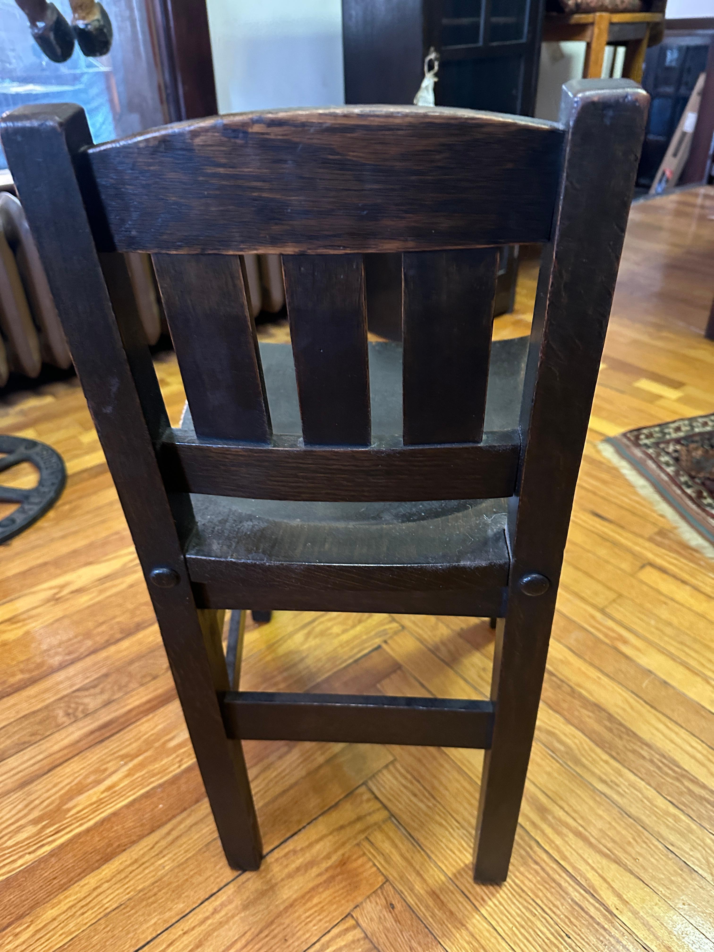 Antiker kleiner guter Stickley Brothers Schreibtischstuhl - W7262 (Eichenholz) im Angebot