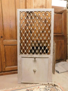 Antique petite porte en fer avec grille et poignée:: 19ème siècle:: Italie