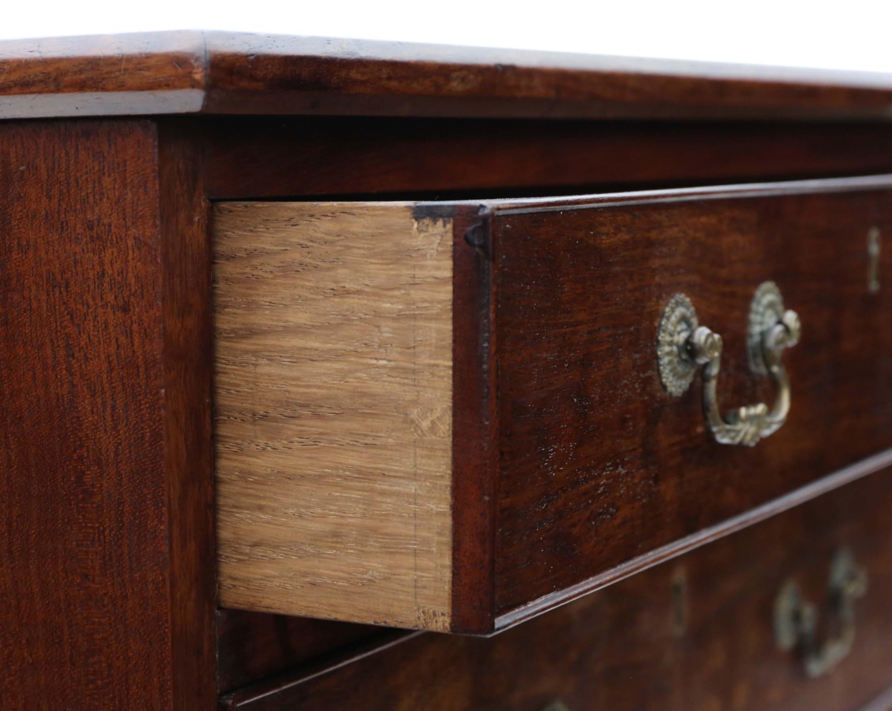Antique Small Mahogany Chest of Drawers, 19th Century 4