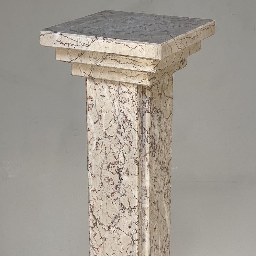 Antique Small Marble Neoclassical Pedestal In Good Condition For Sale In Dallas, TX