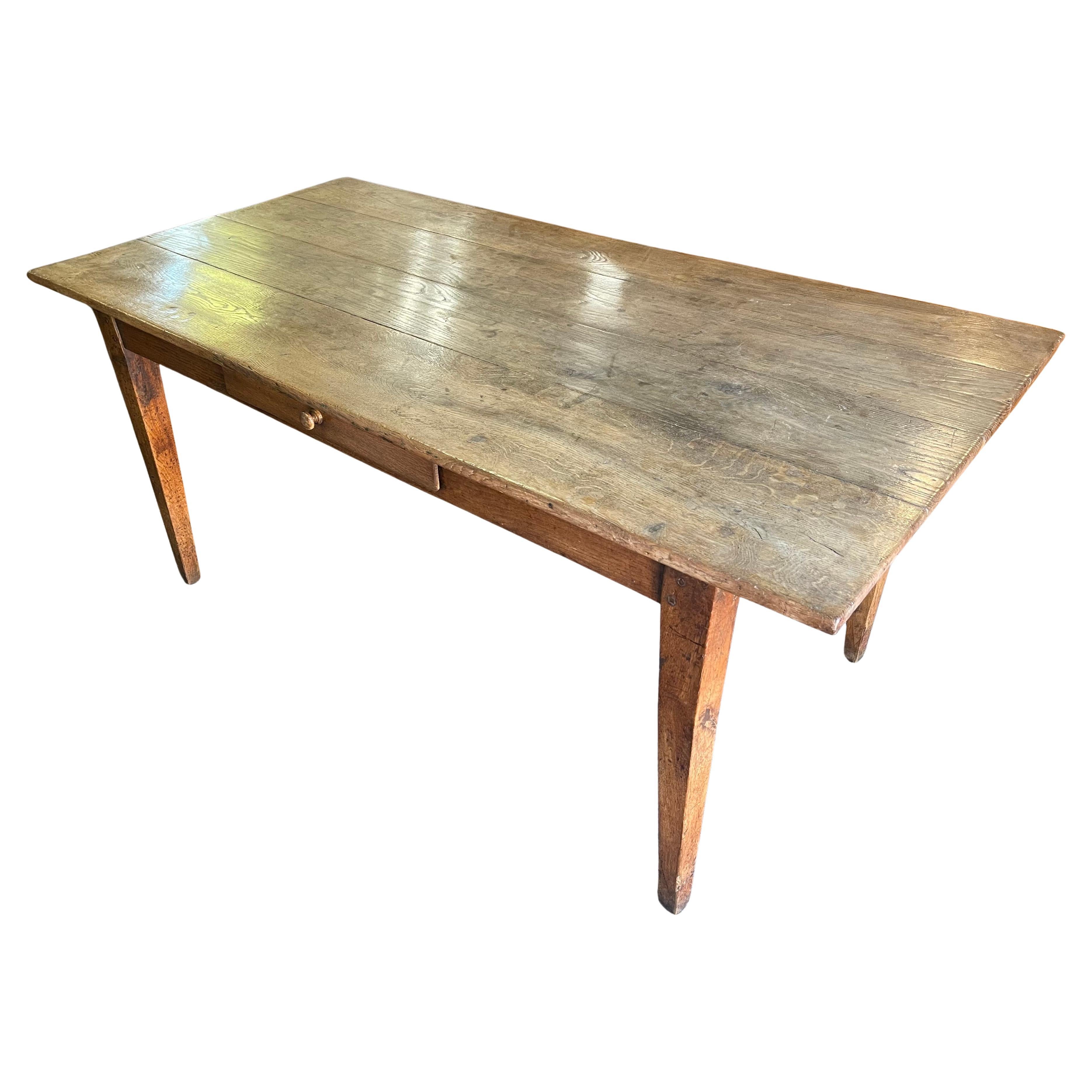 Mesa de granja antigua pequeña de roble pálido