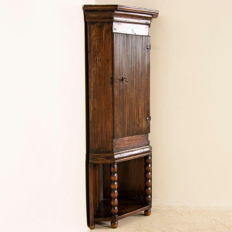 19th Century Antique Small Pine Standing Corner Cabinet with Lower Shelf from Sweden