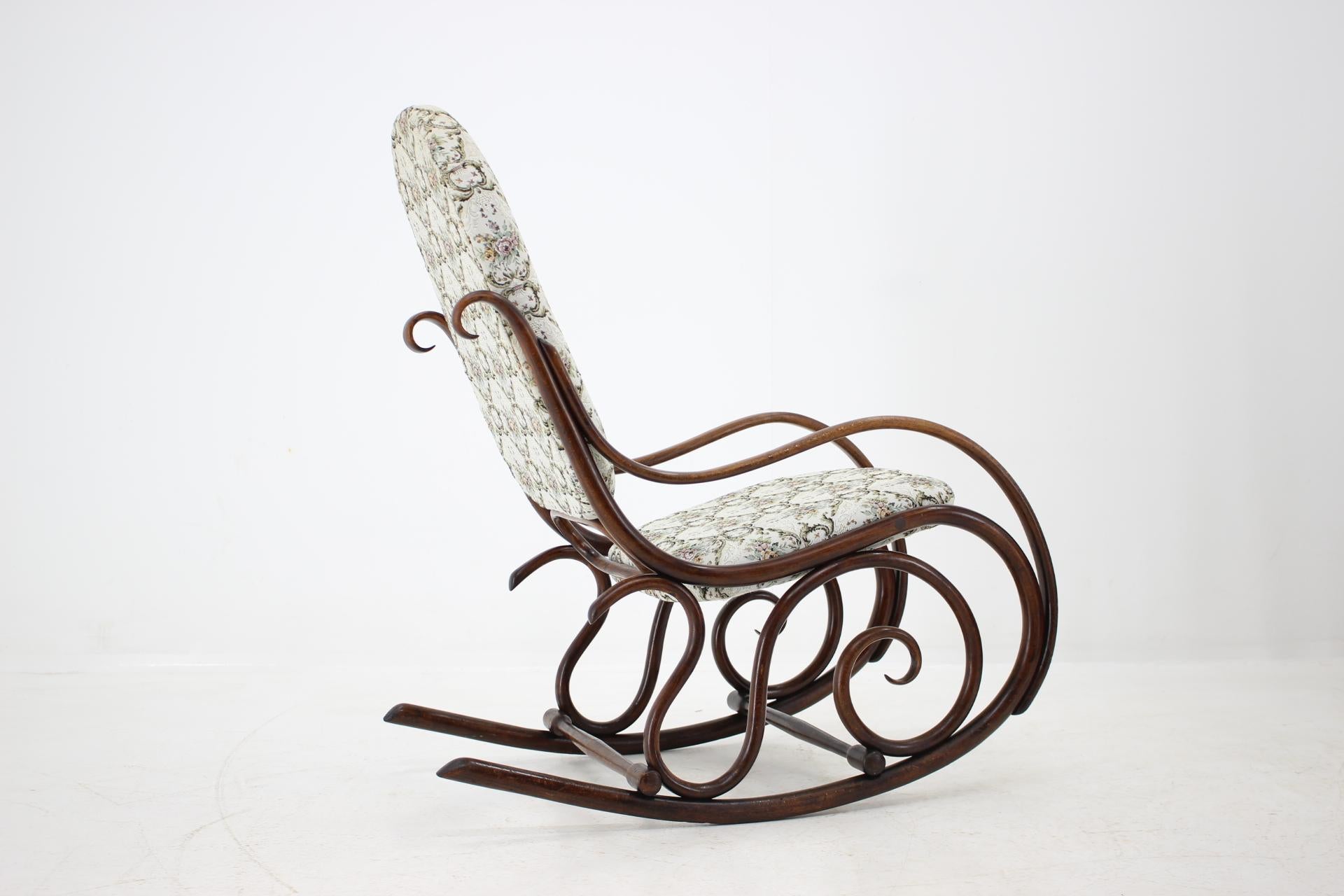 Fabric Antique Small Rocking Chair /Gebruder Thonet, 1881