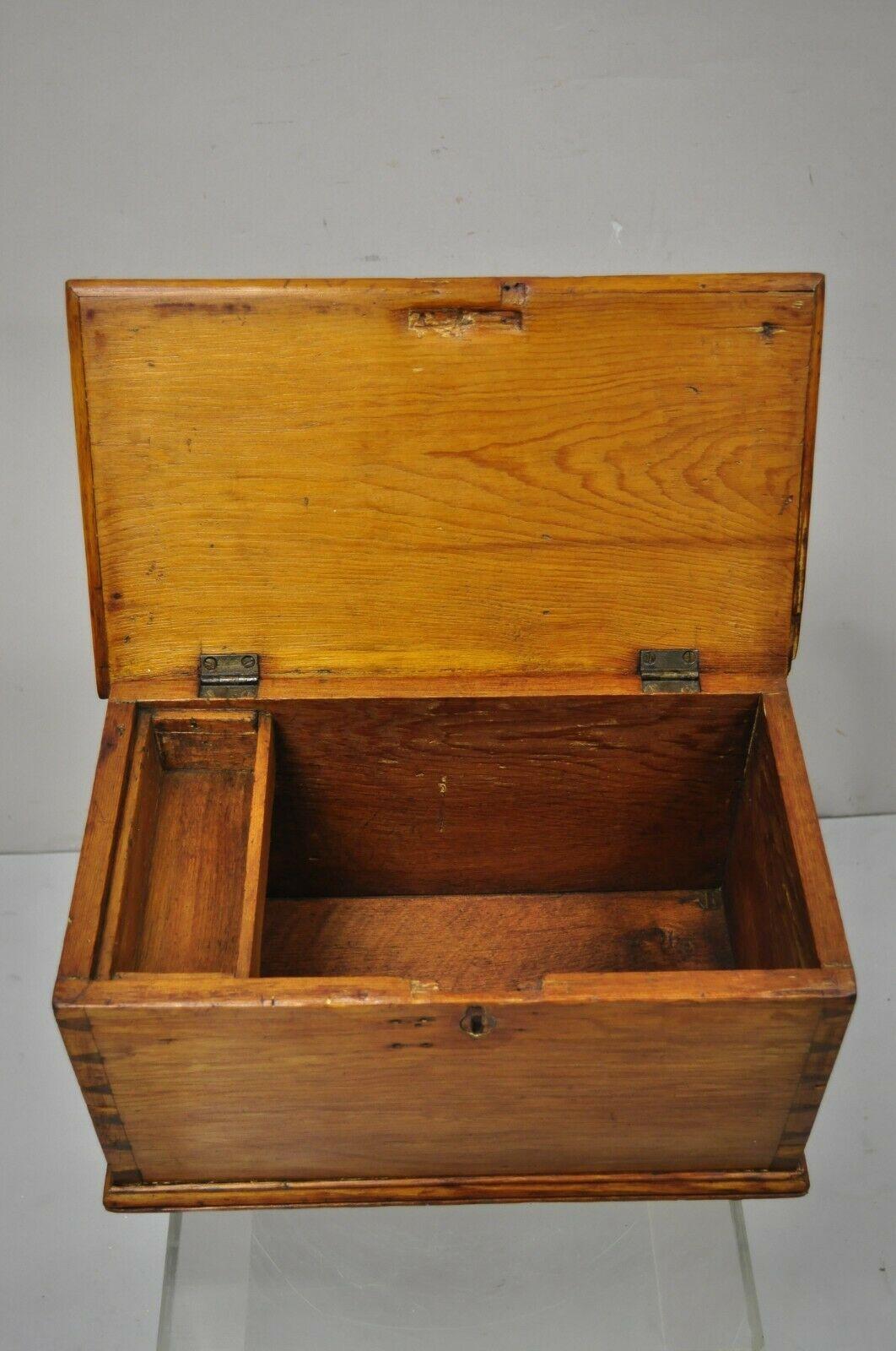 Antique Small Salesman Sample Pine Wood Primitive Blanket Chest Trunk In Distressed Condition In Philadelphia, PA