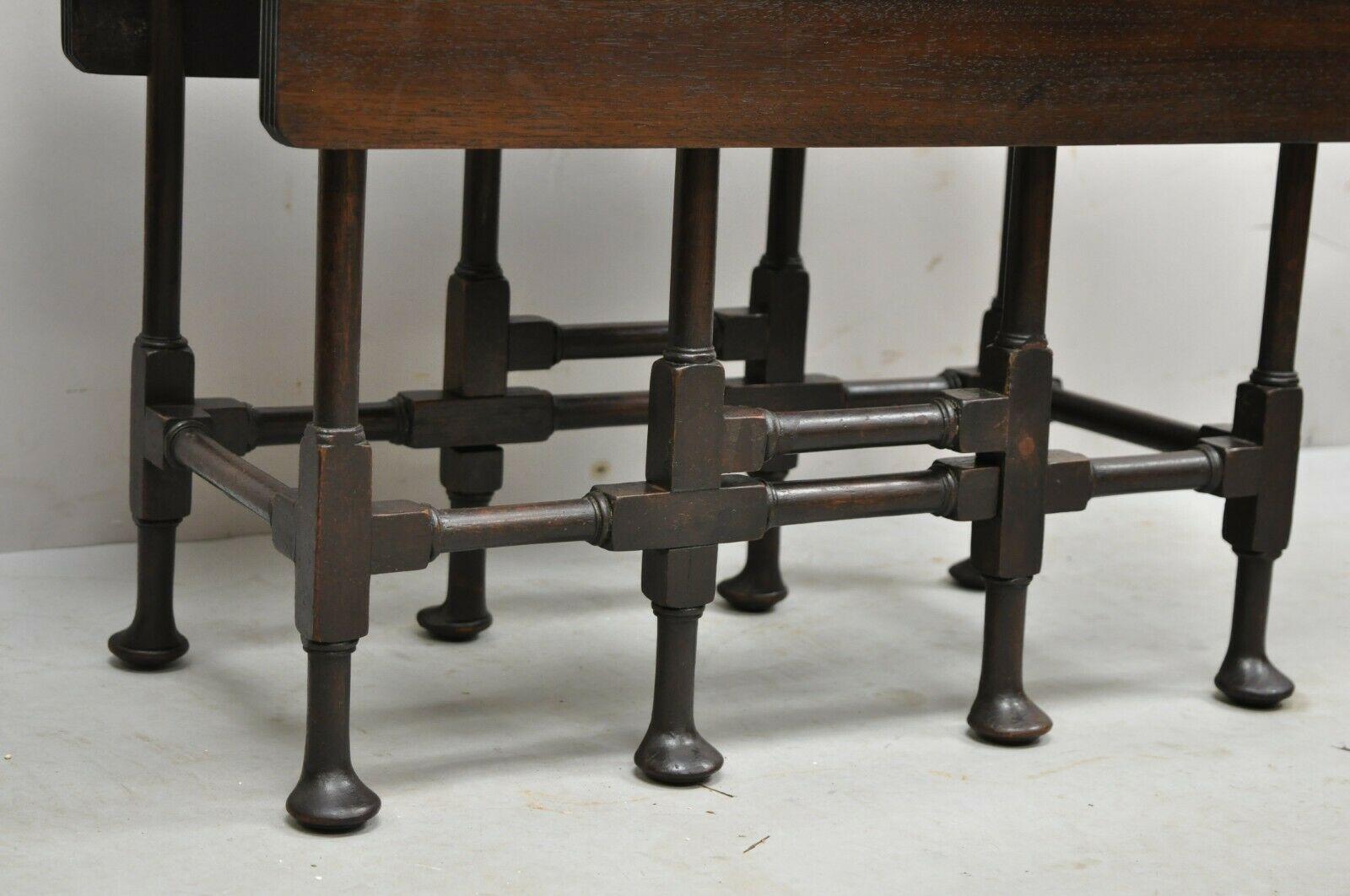 Antique Small Salesman Sample Mahogany Drop Leaf Gate Leg Queen Anne Table In Good Condition For Sale In Philadelphia, PA