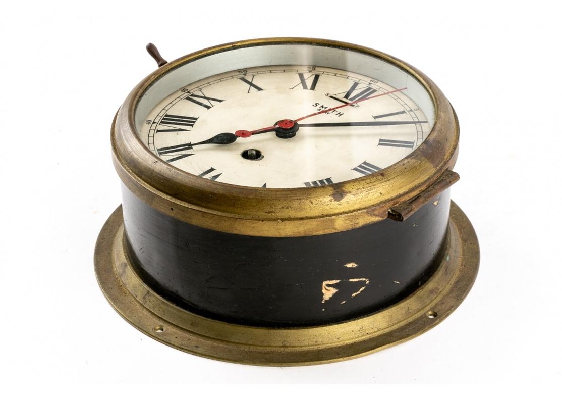 Anglais Horloge de bateau Smith ancienne de 8 jours en vente