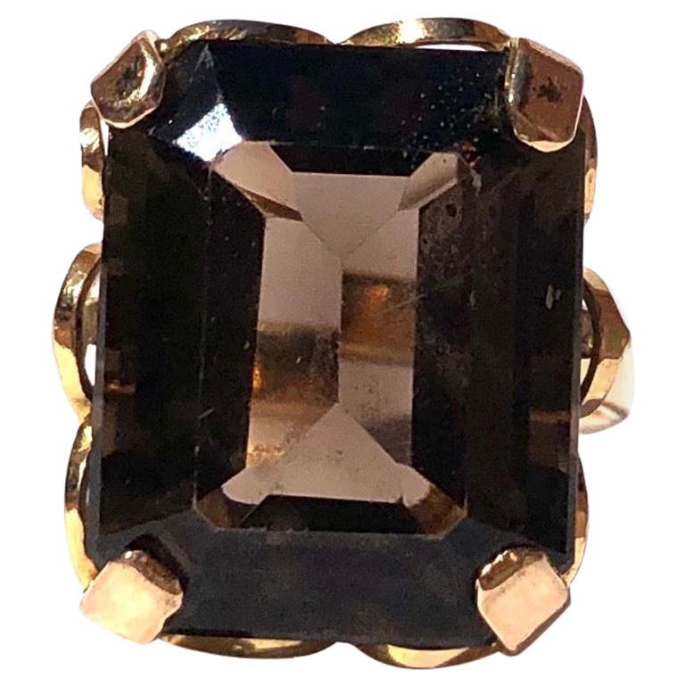 Anillo de cóctel de cuarzo ahumado antiguo y oro de 18 quilates