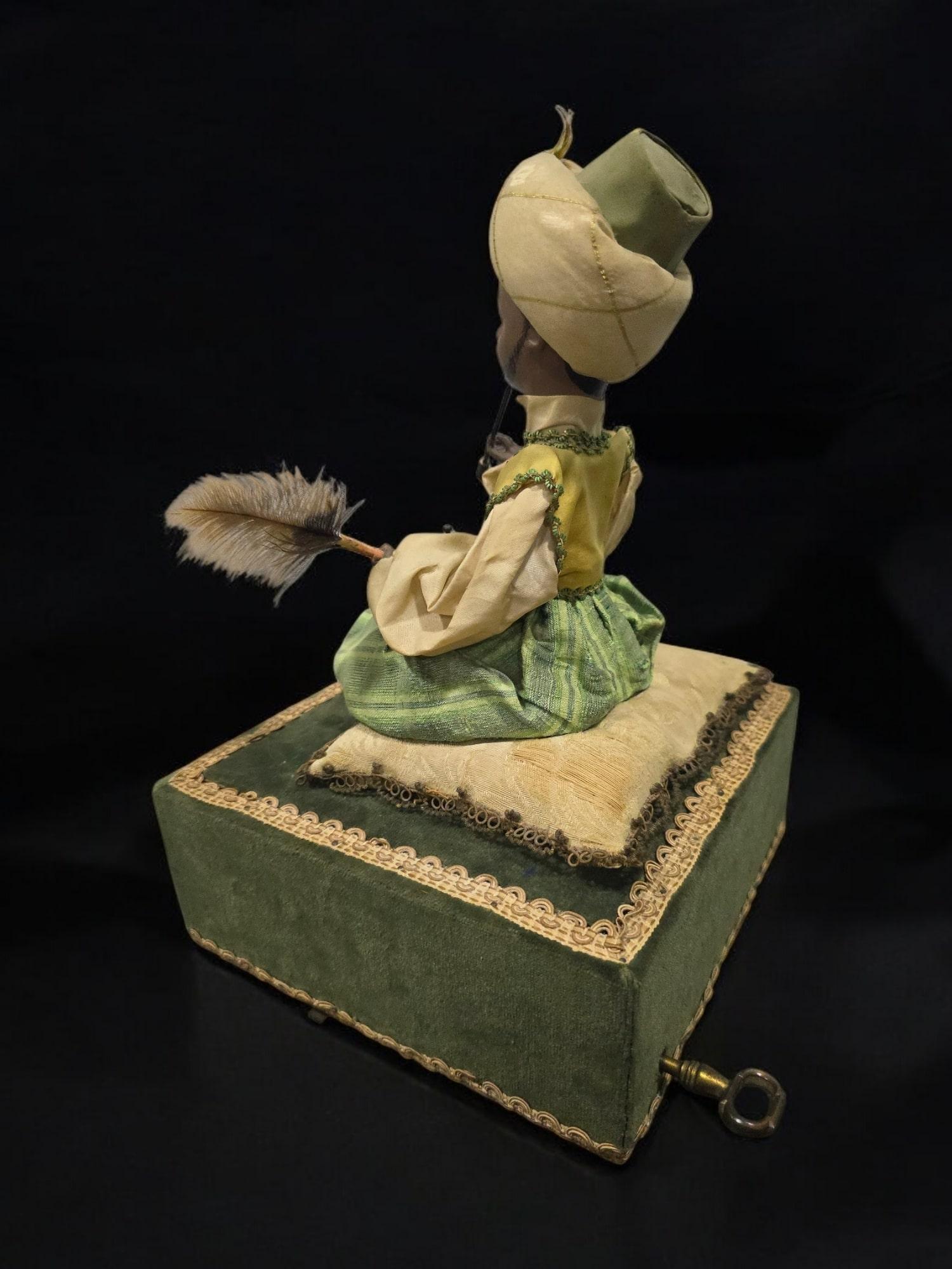 Antique Smoking Turkish Automaton In Good Condition In Madrid, ES