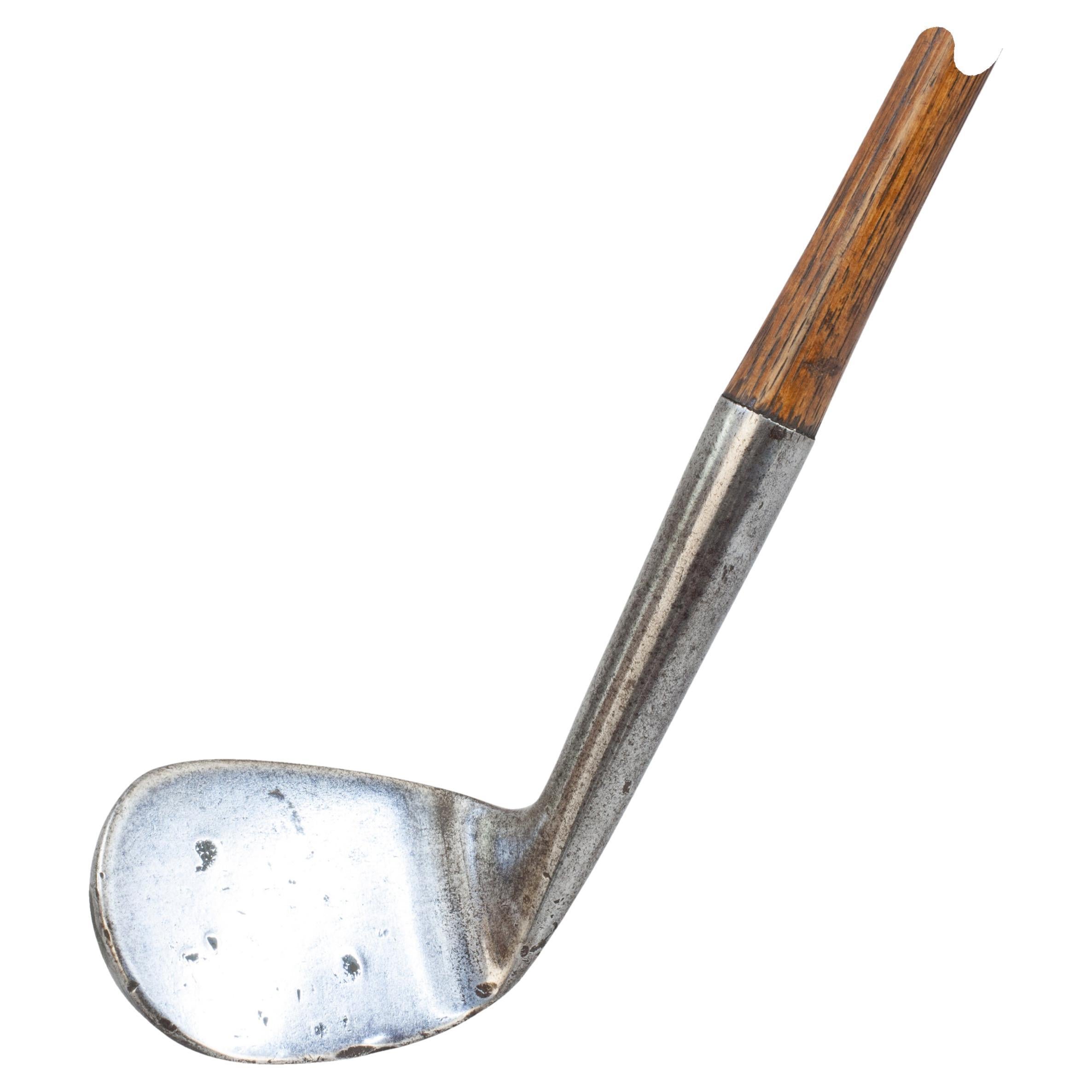 Antique Smooth Face Rut Niblick Golf Club. en vente