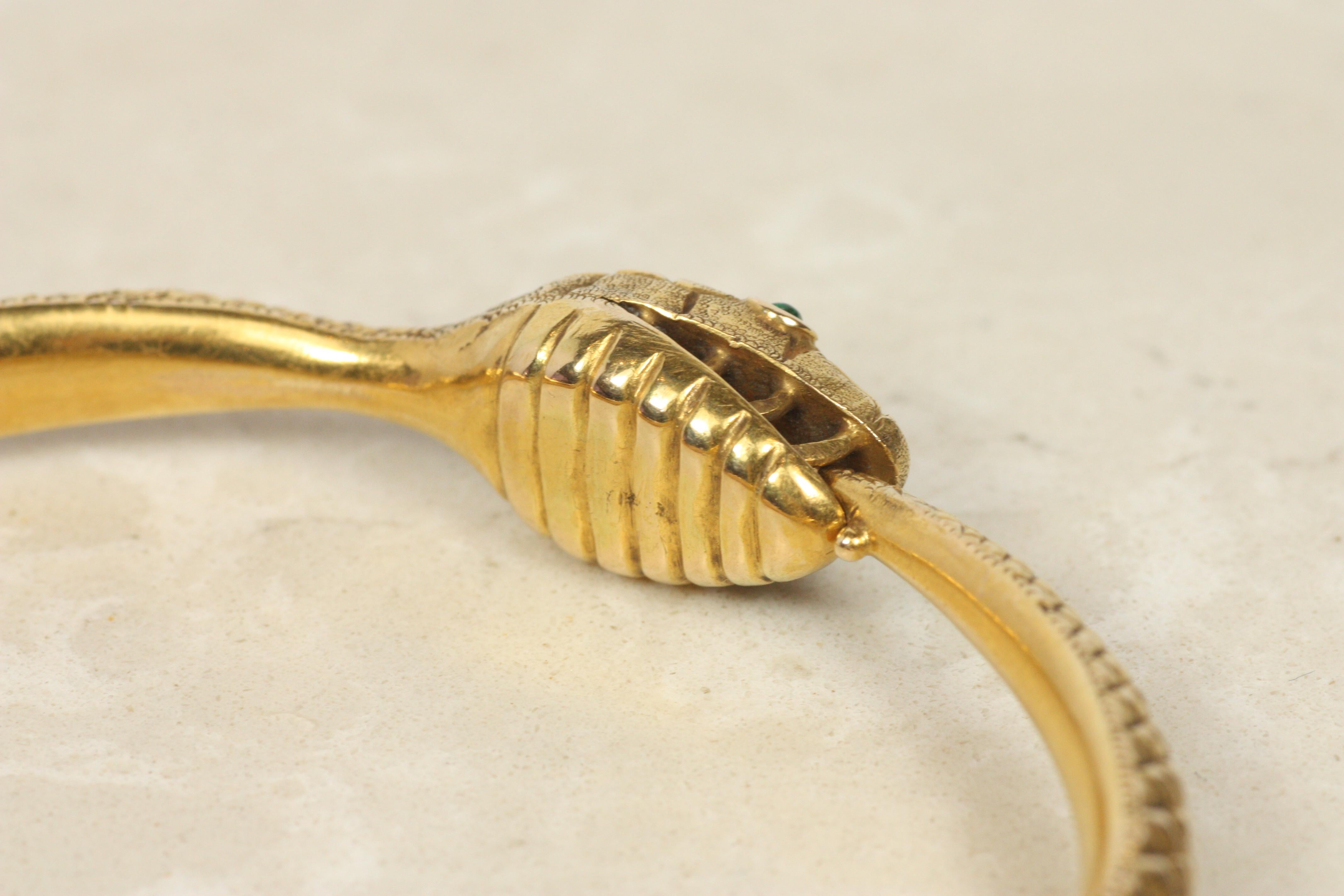Antique Snake Bangle Bracelet – 14K Yellow Gold, 0.70ct Diamond, Emeralds, c1900 For Sale 3