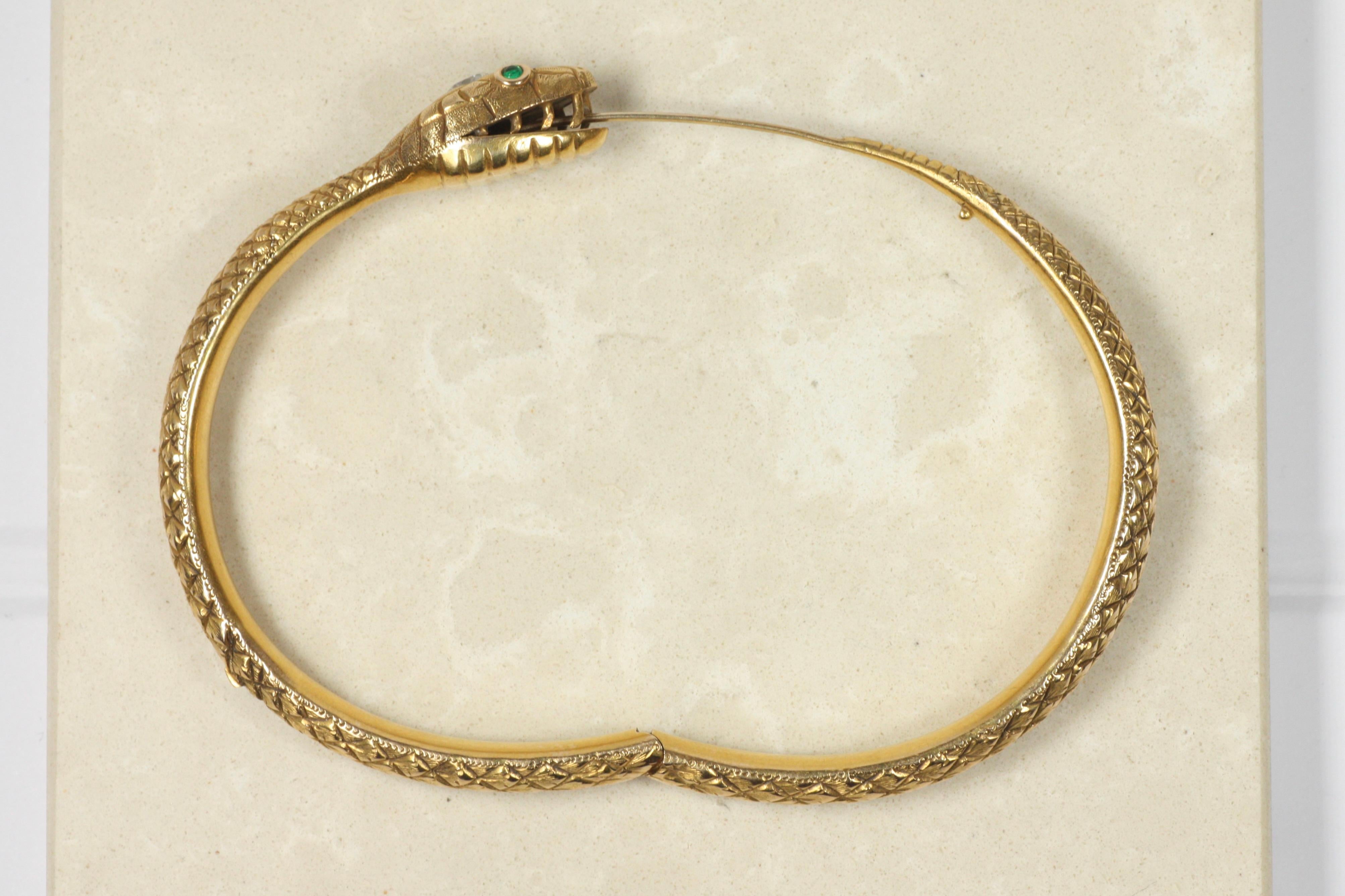 Antique Snake Bangle Bracelet – 14K Yellow Gold, 0.70ct Diamond, Emeralds, c1900 For Sale 4