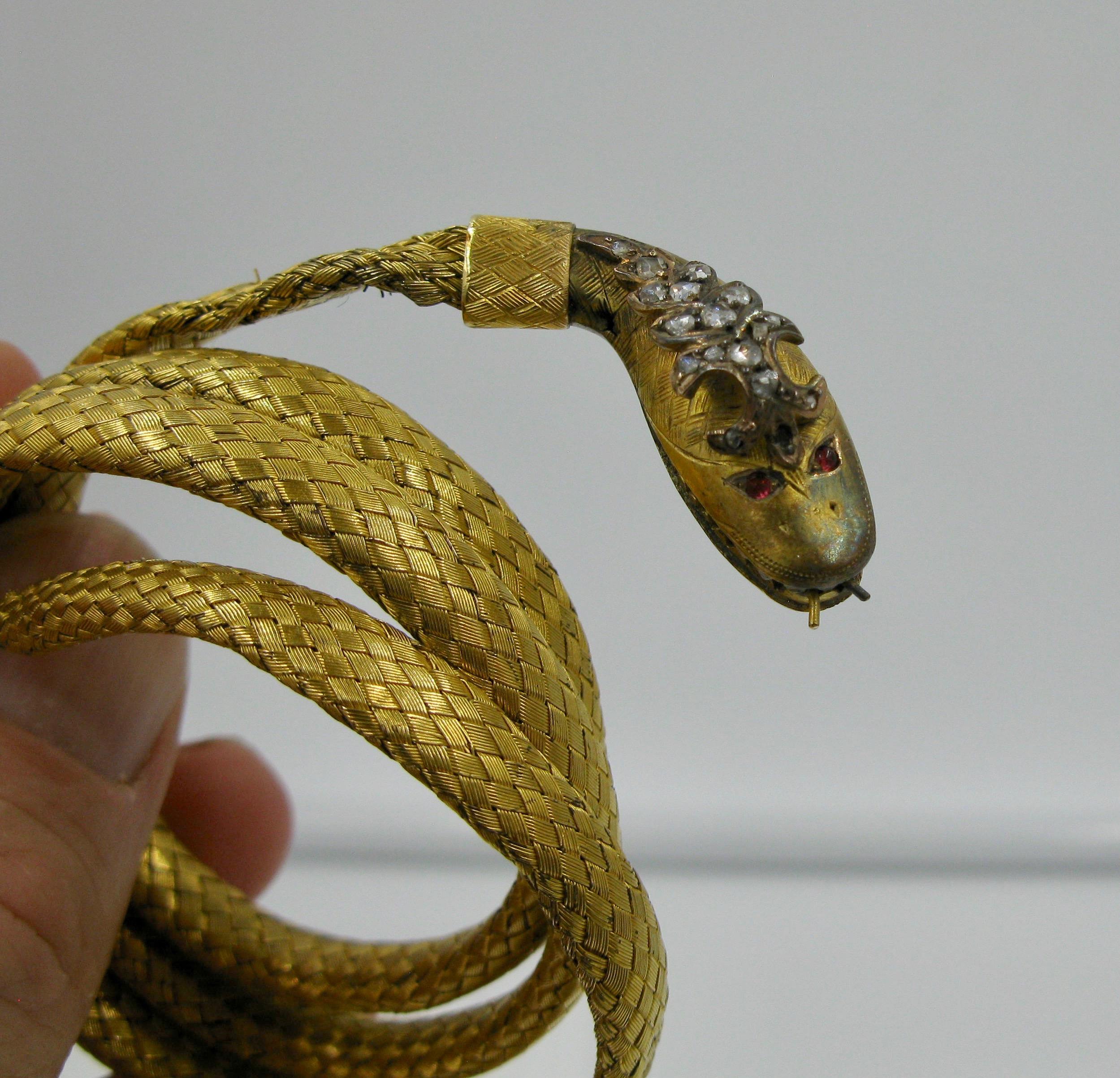 Antique Snake Bracelet Rose Cut Diamond Crown Ruby Eyes 14 Karat Gold circa 1840 For Sale 4