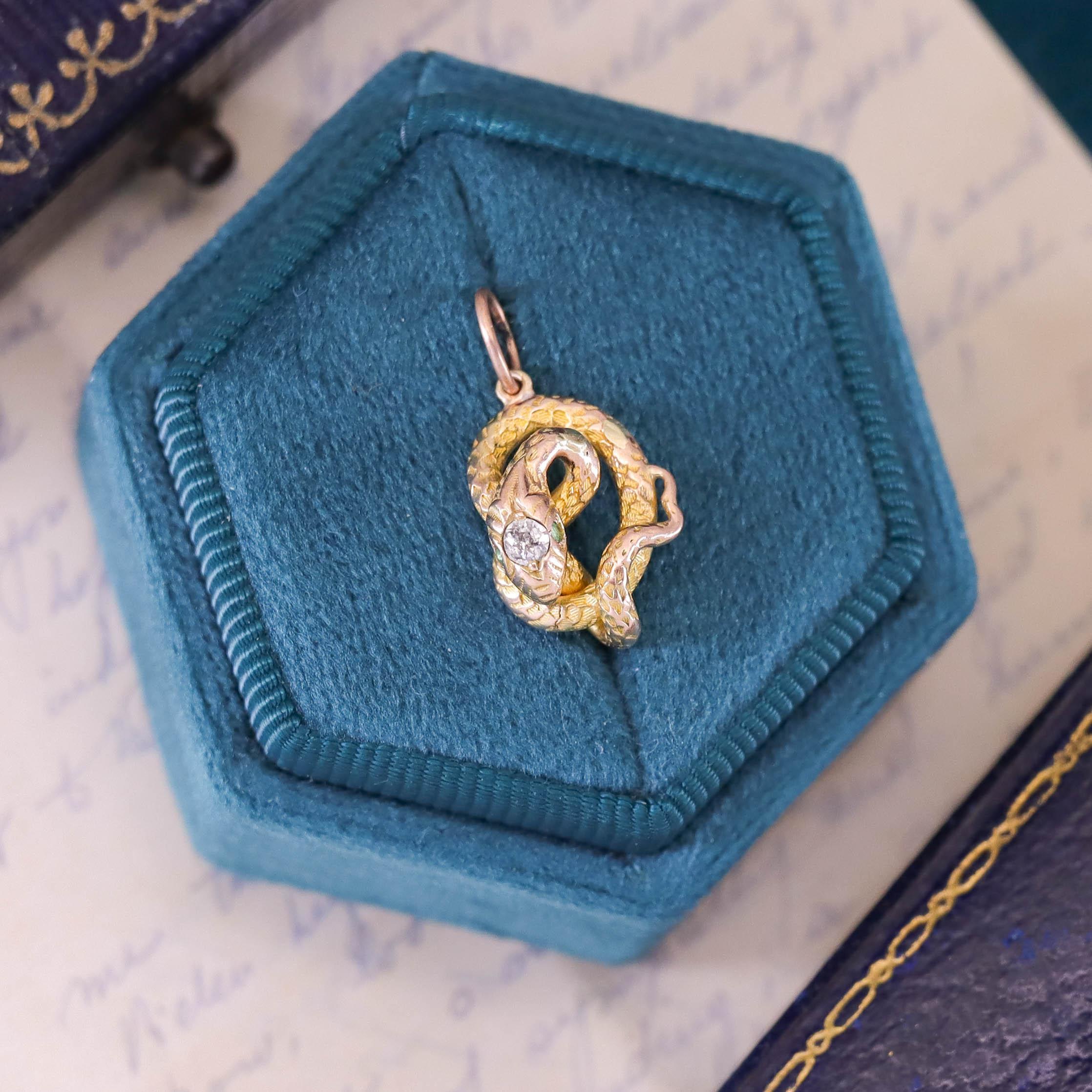 Antique Snake Charm of 18k Gold In Fair Condition In Lewisburg, PA
