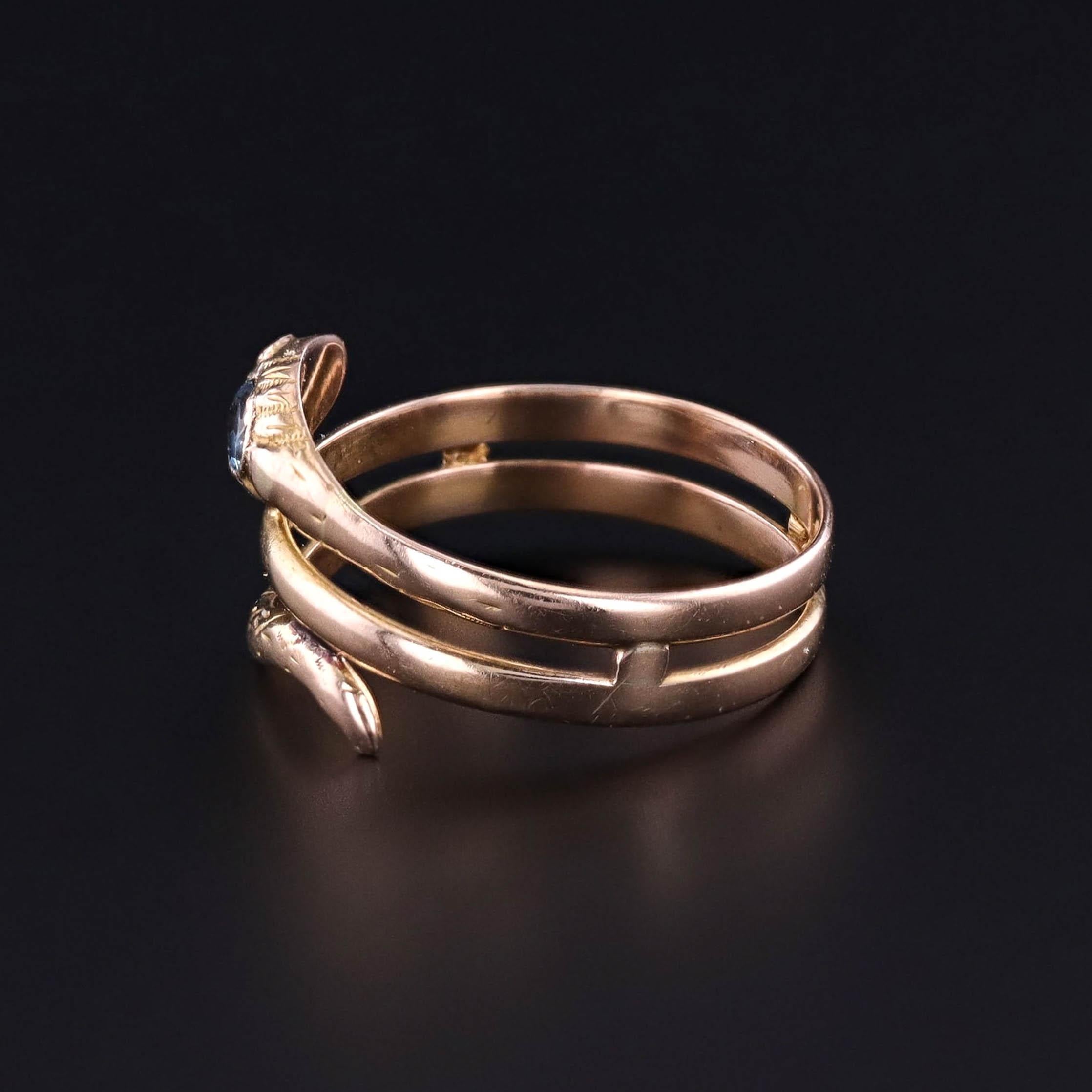 Vittoriano Anello antico a forma di serpente in oro 18 carati in vendita