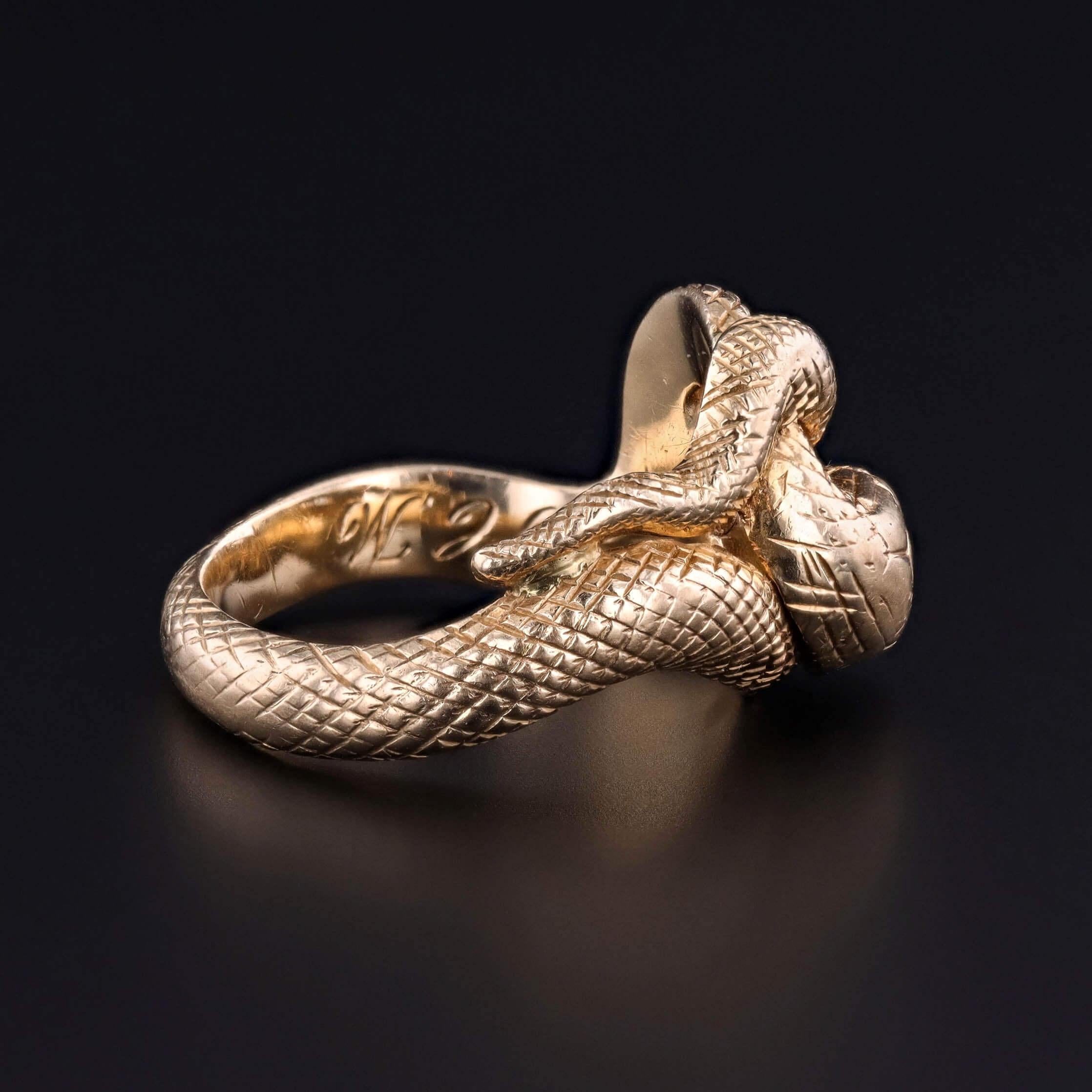 Taglio rotondo Anello antico a forma di serpente in oro 18 carati in vendita