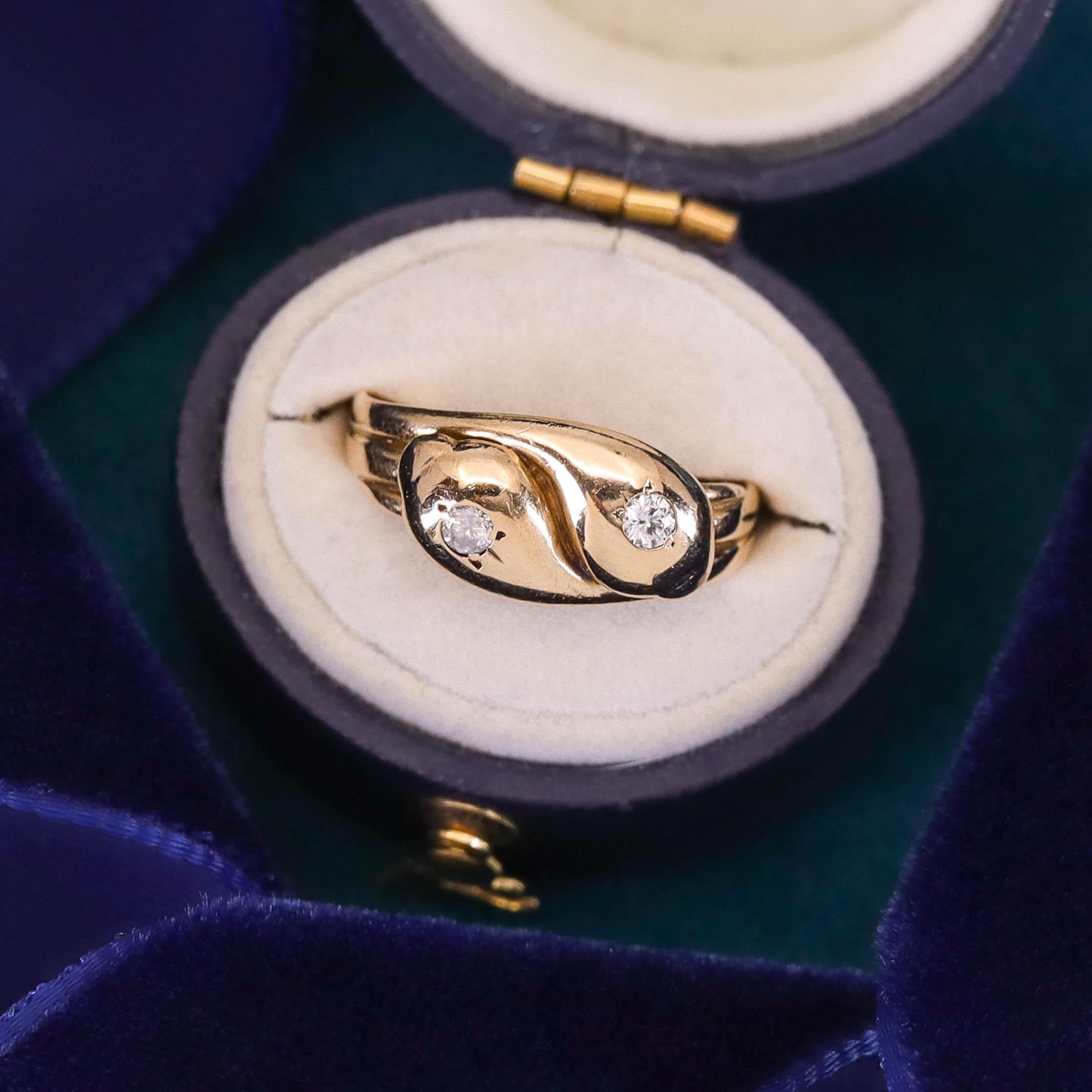 Anello antico a forma di serpente in oro 18 carati in vendita 2