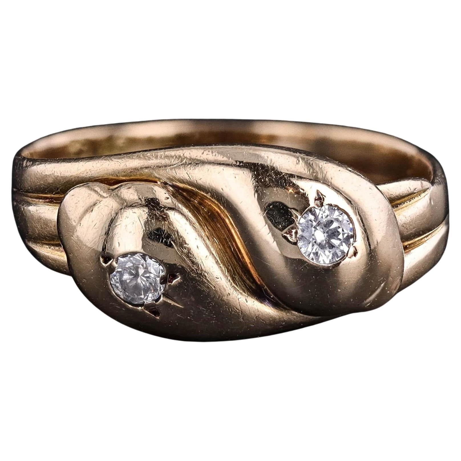 Anello antico a forma di serpente in oro 18 carati