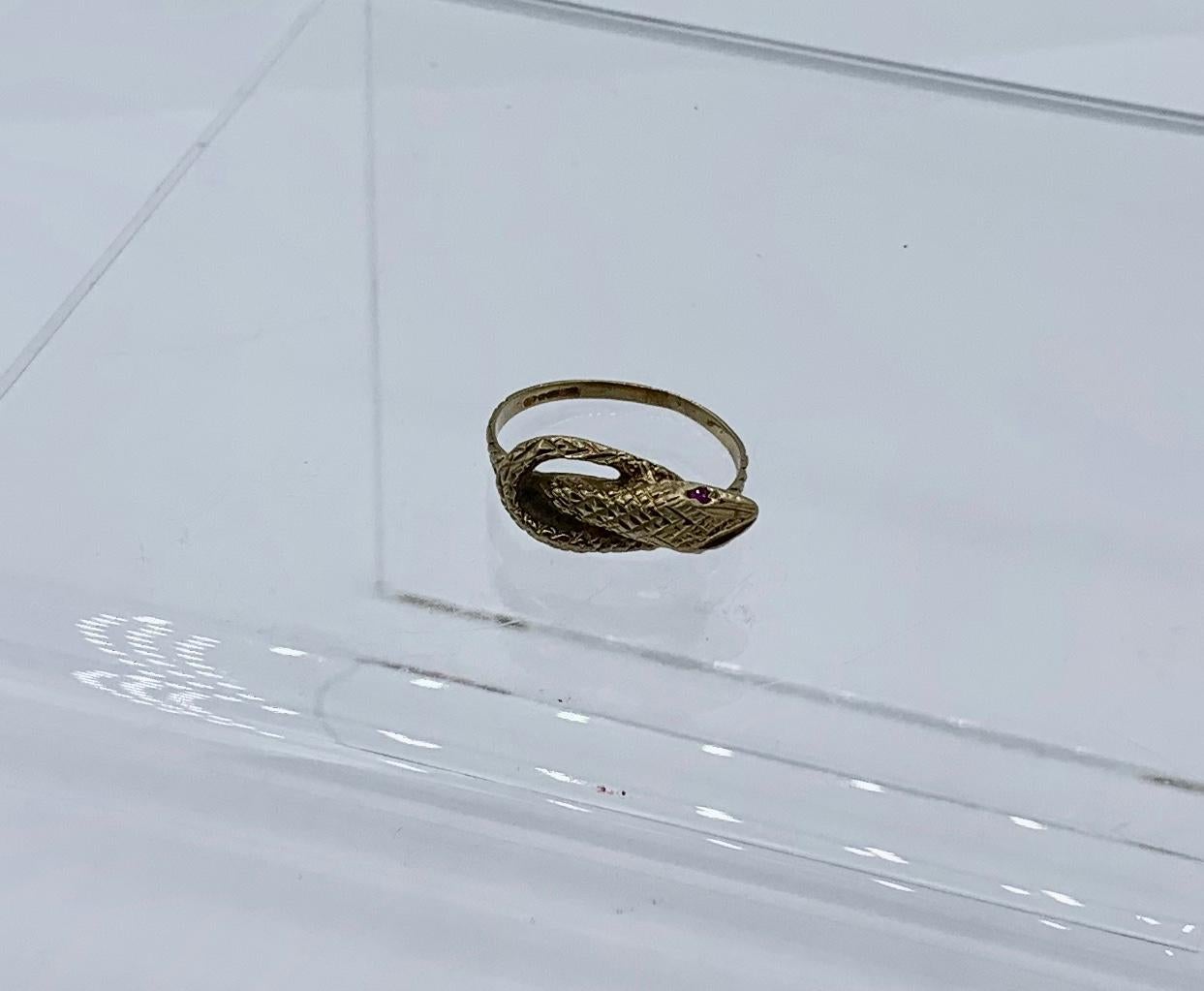 gucci gold snake ring