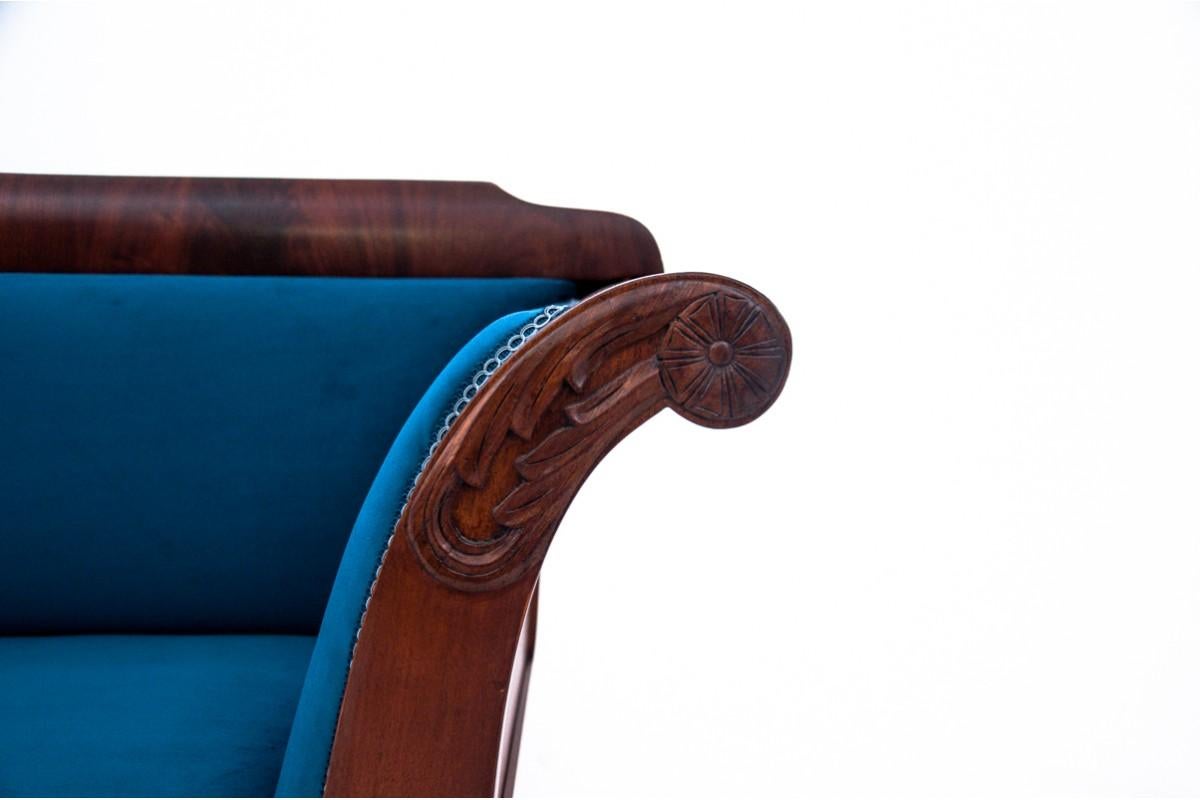 Antique Sofa from Around 1900, Northern Europe, After Renovation In Good Condition In Chorzów, PL