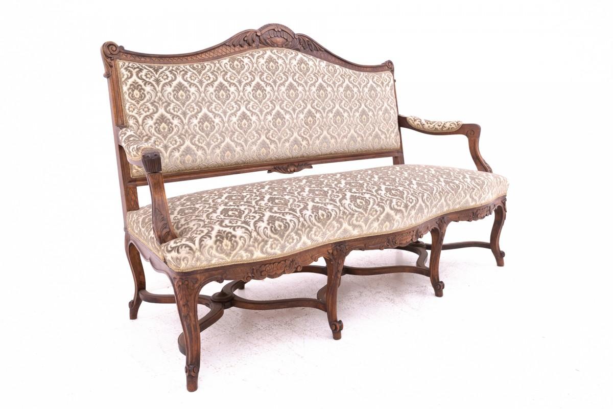 Antikes Sofa aus dem frühen 20. Jahrhundert, Frankreich.

Maße: Höhe 109 cm / Sitzhöhe 45 cm / Breite 162 cm / Tiefe 75 cm