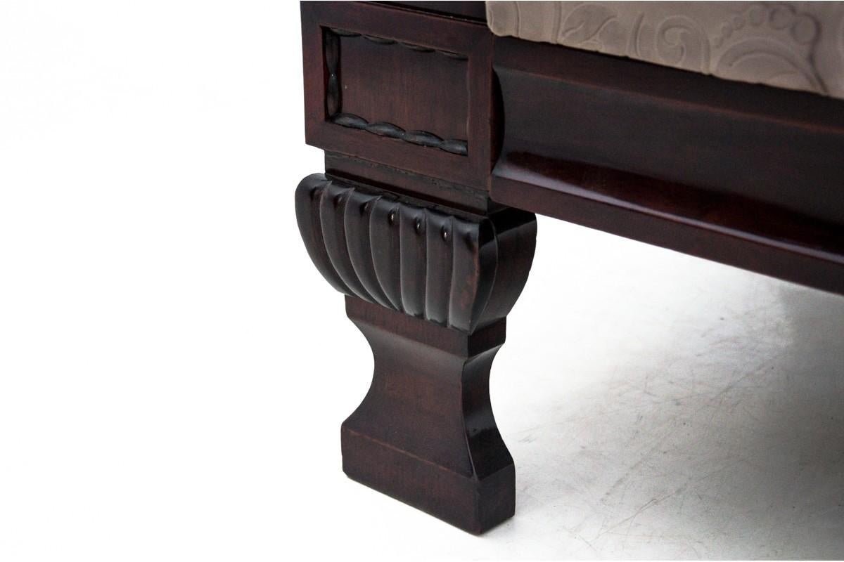 Antikes Sofa im Biedermeier, Nordeuropa, um 1840. im Angebot 3