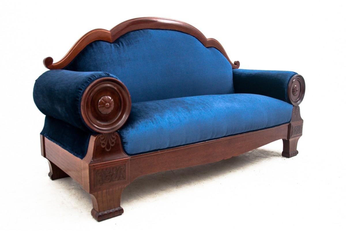 Antique Sofa, Northern Europe, Around 1880, After Restoration In Good Condition For Sale In Chorzów, PL