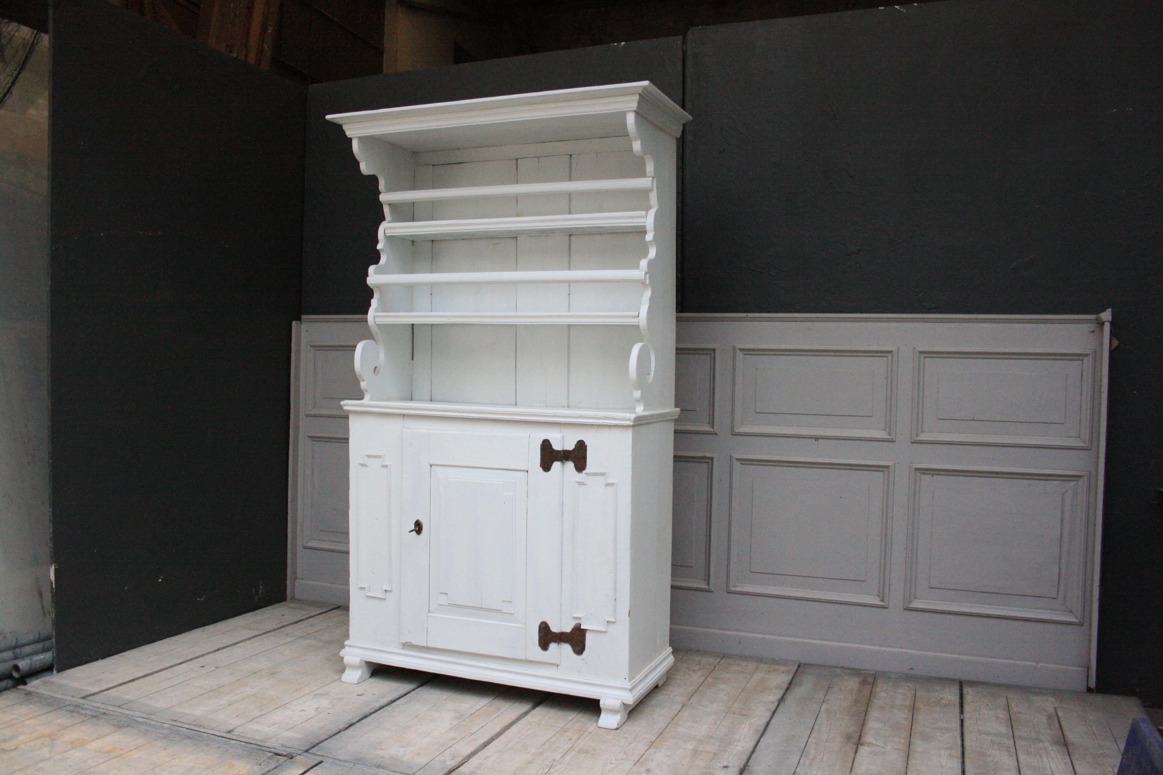 Rustic Early 19th Century German Cupboard made of Pine, painted White For Sale