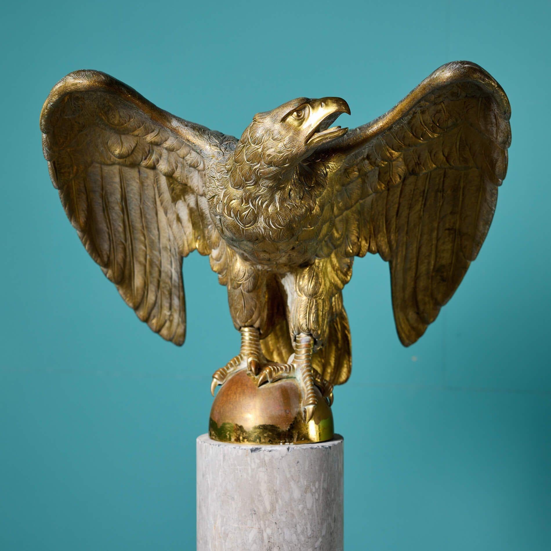Antique Solid Brass Eagle Statue on Marble Column In Fair Condition For Sale In Wormelow, Herefordshire