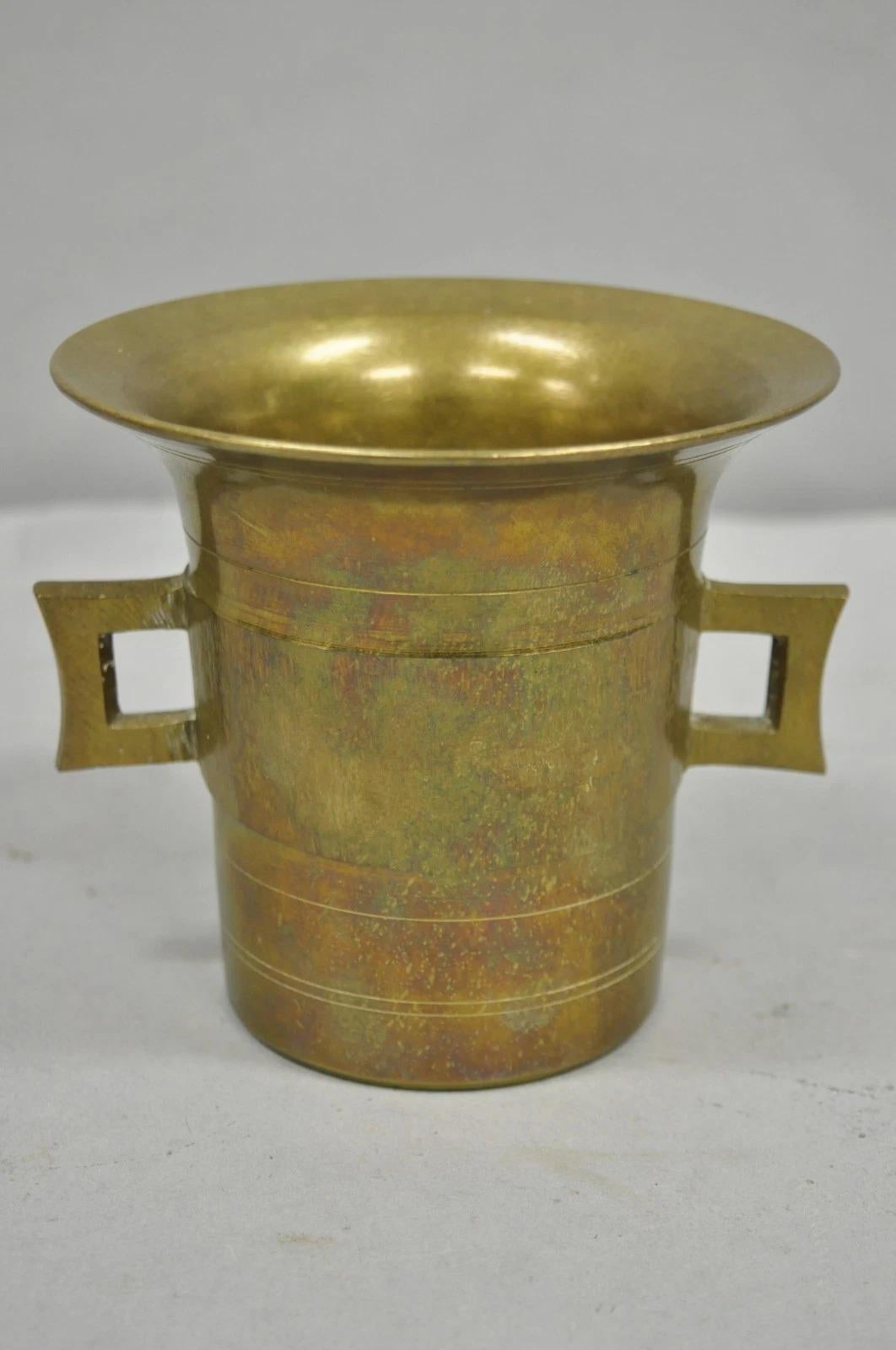 Antike solide Bronze Messing deutschen Apotheker Mörser mit Stößel - 2 Stück (Primitiv) im Angebot