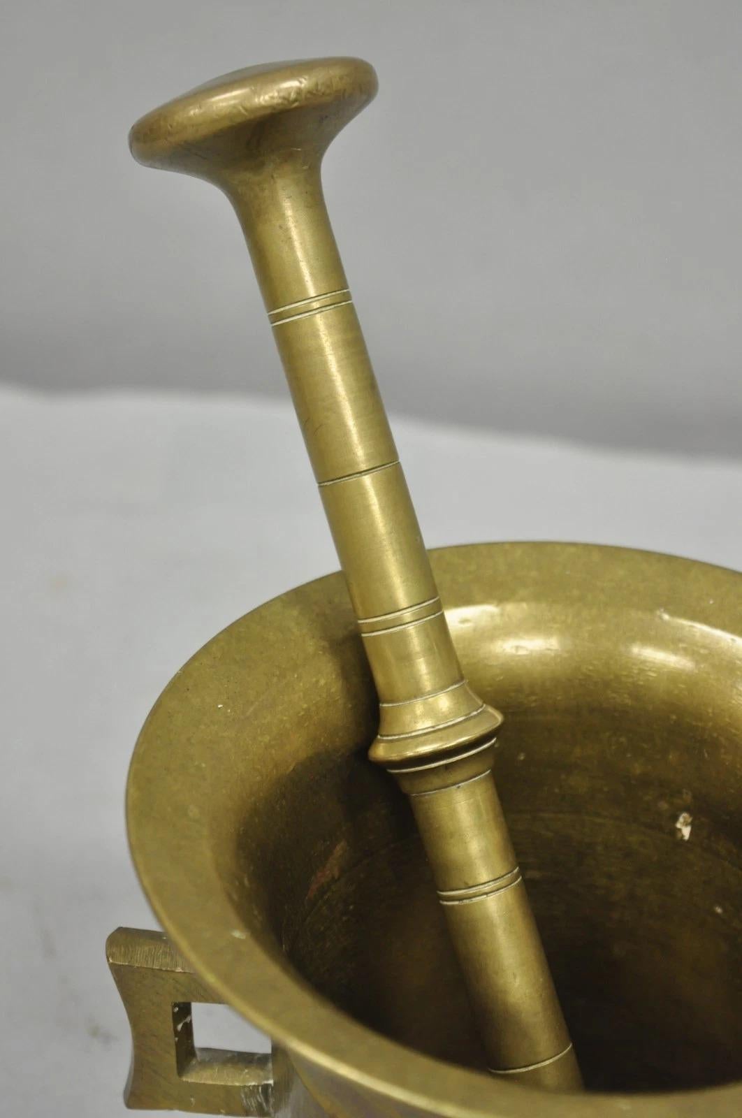 Antike solide Bronze Messing deutschen Apotheker Mörser mit Stößel - 2 Stück (20. Jahrhundert) im Angebot