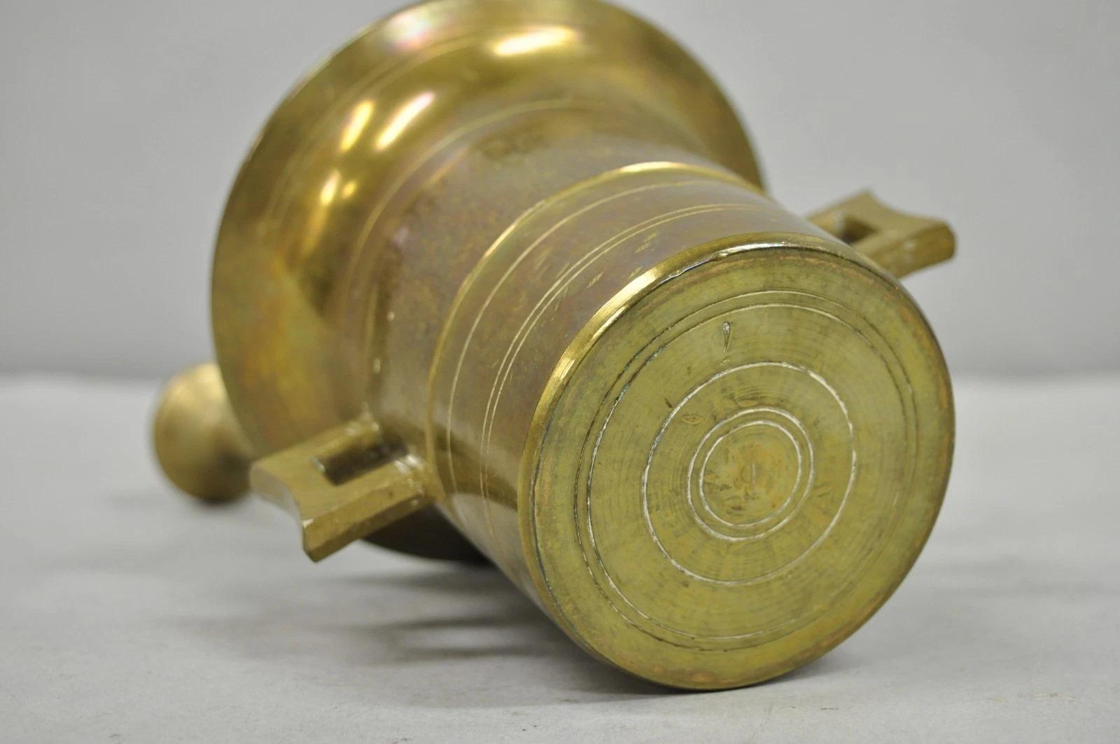 Antike solide Bronze Messing deutschen Apotheker Mörser mit Stößel - 2 Stück im Angebot 3