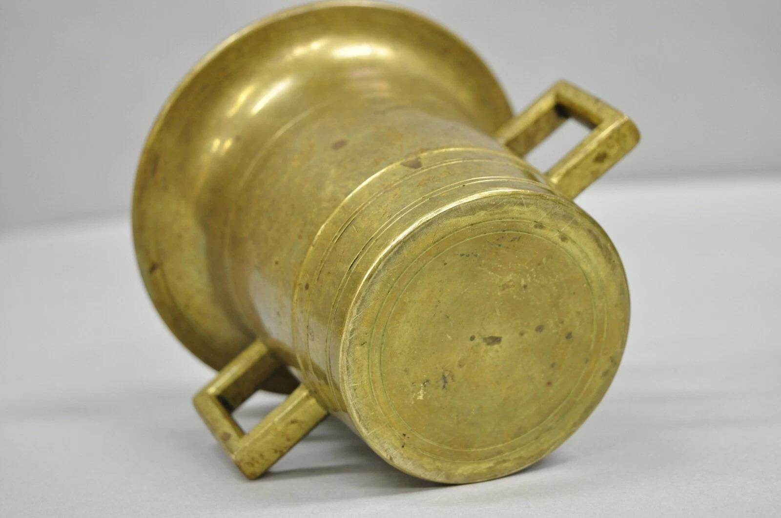 Antike solide Bronze Messing große deutsche Apotheker Mörser mit Stößel - 2 Stück im Angebot 4