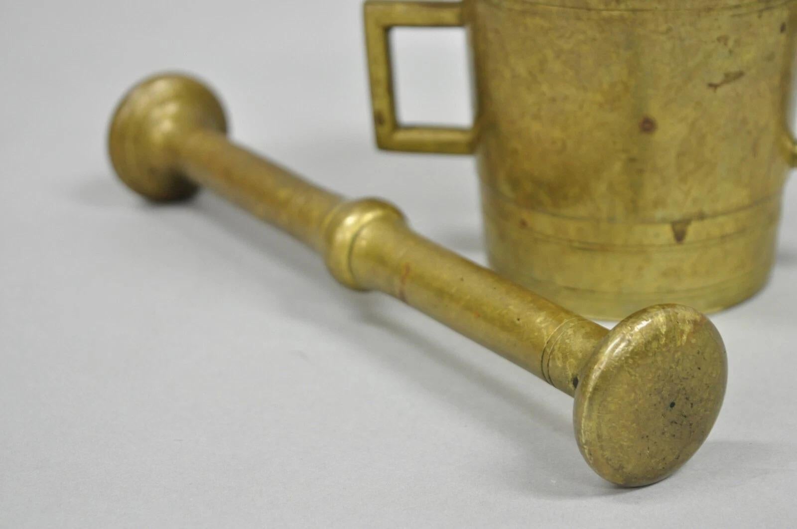Antike solide Bronze Messing große deutsche Apotheker Mörser mit Stößel - 2 Stück im Zustand „Gut“ im Angebot in Philadelphia, PA