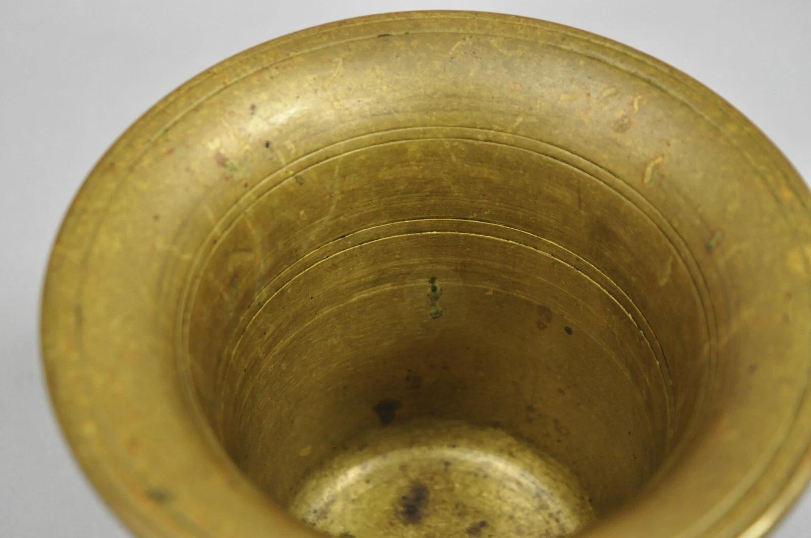 Antike solide Bronze Messing große deutsche Apotheker Mörser mit Stößel - 2 Stück im Angebot 3