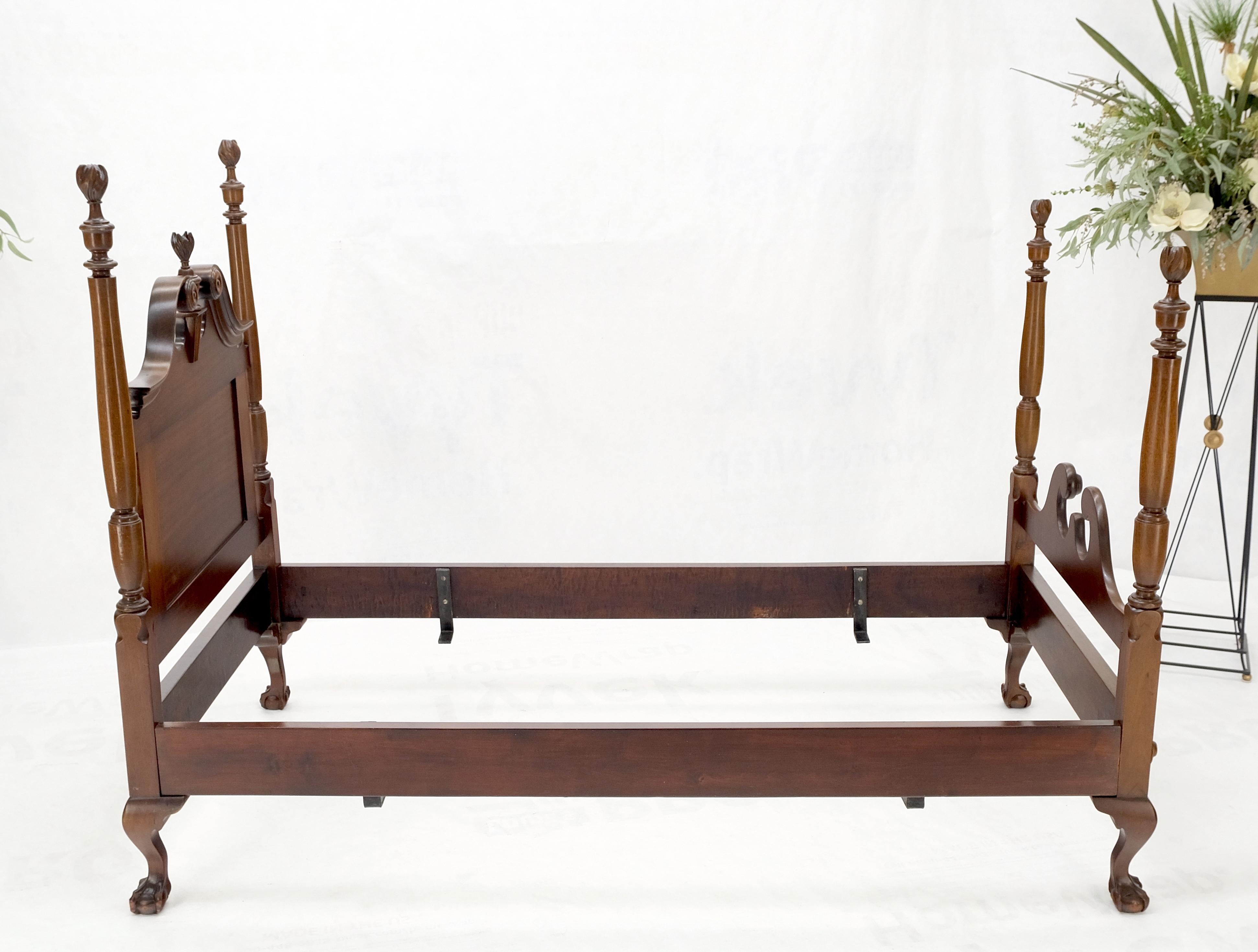 Ancienne affiche de lit double en acajou massif sculpté Mint ! en vente 8