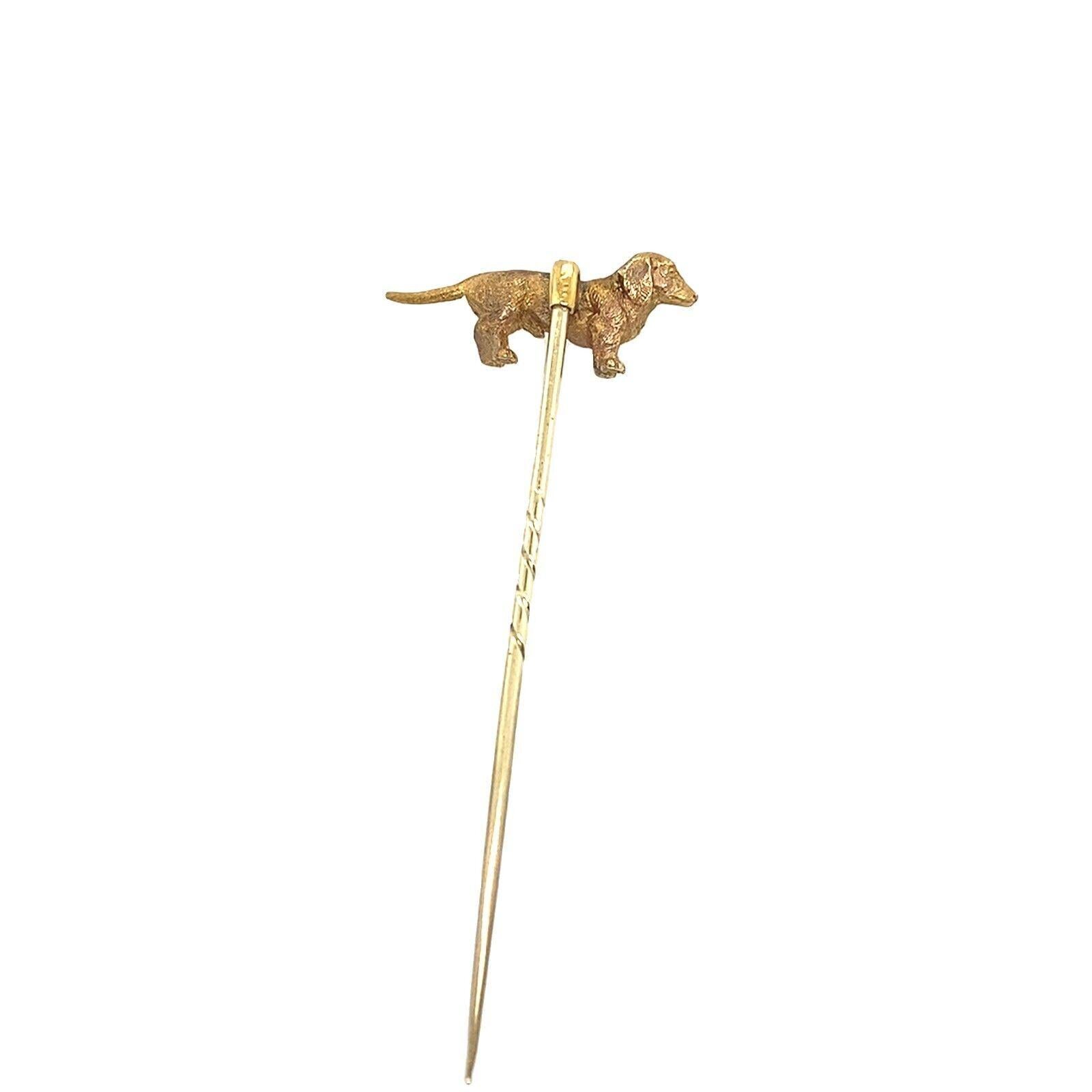 Antique Solid Dachshund Stickpin Brooch in 21ct & 11ct Gold In Excellent Condition In London, GB