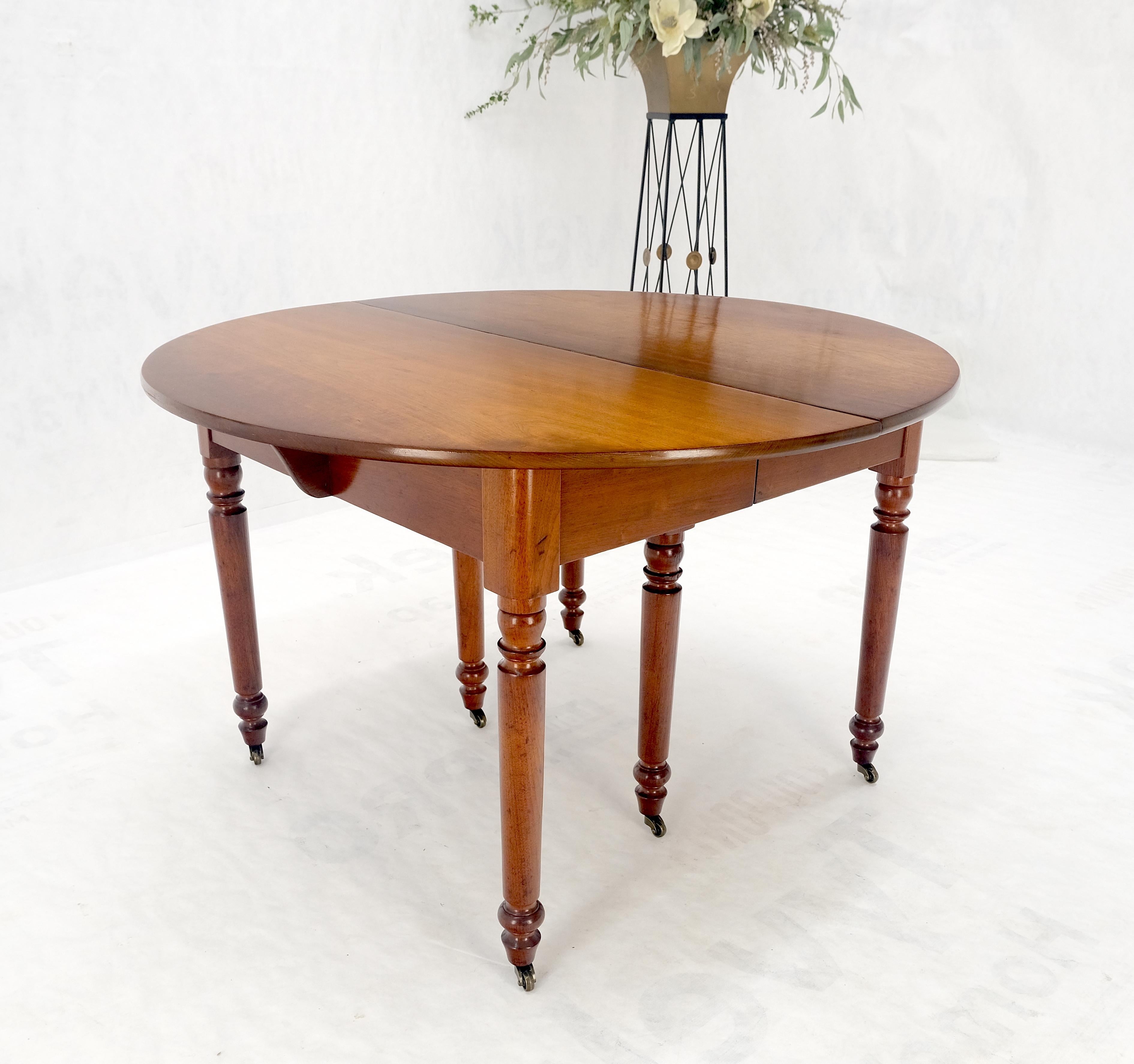 American Antique Solid Light Amber Walnut Round Dining Table 4 Extension Boards MINT! For Sale