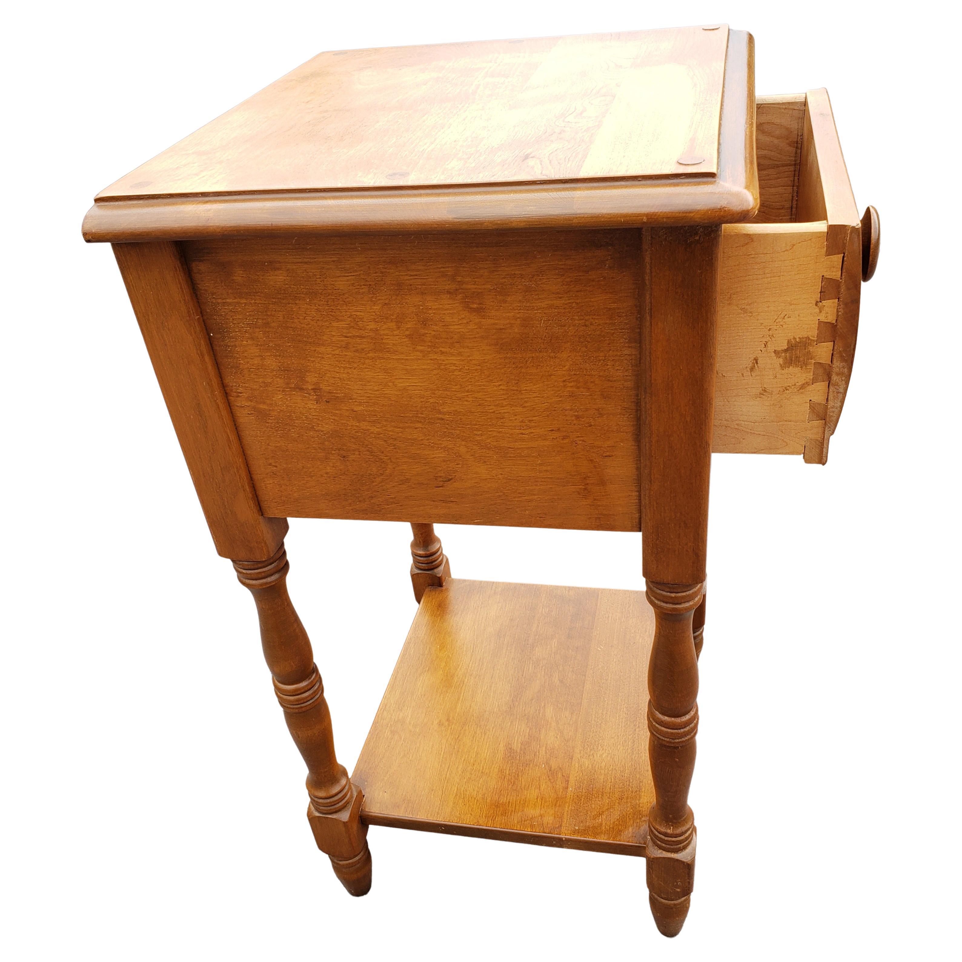American Colonial Antique Solid Maple Nightstand Side Table, Circa 1940s For Sale